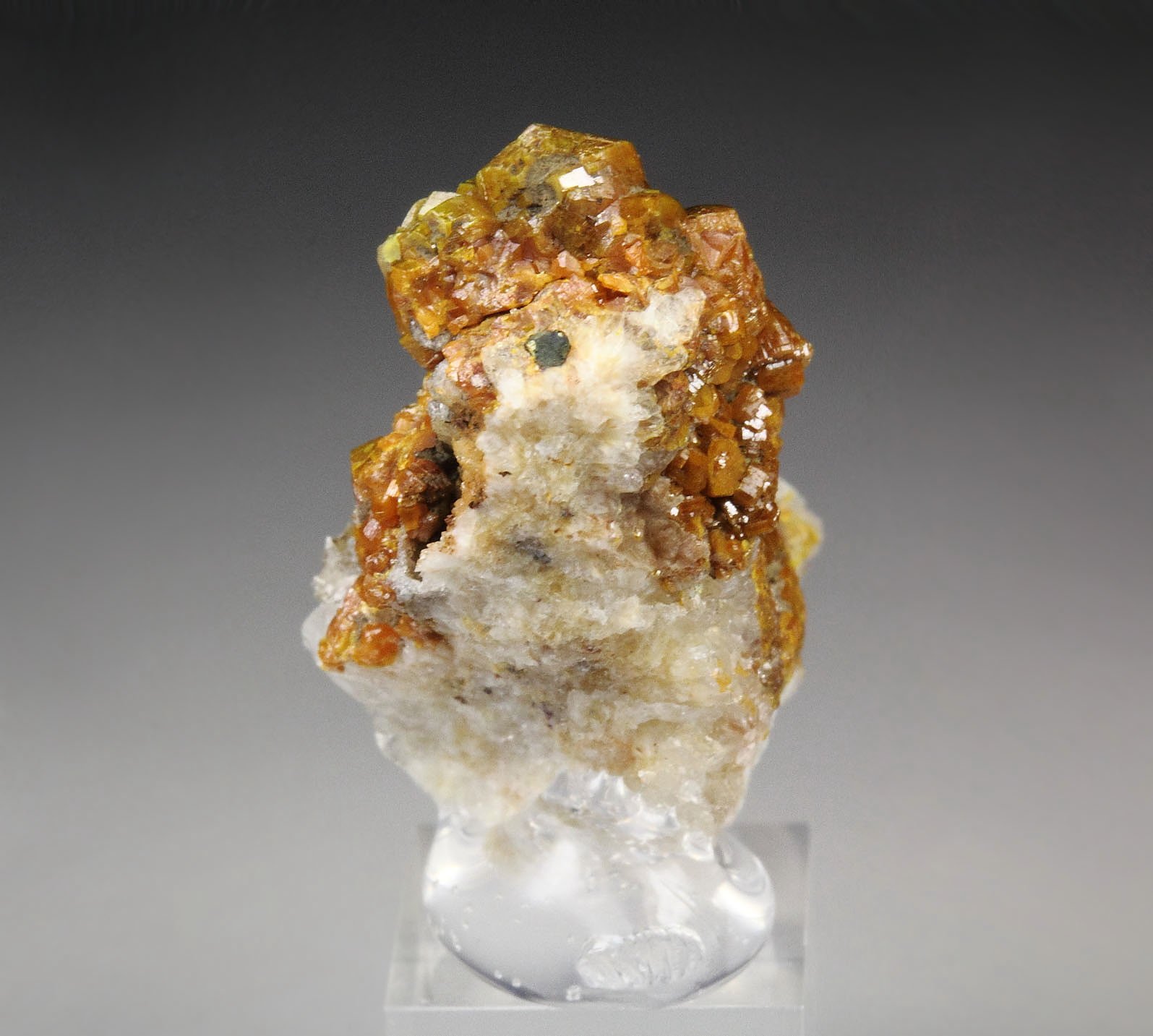 MIMETITE var. CAMPYLITE