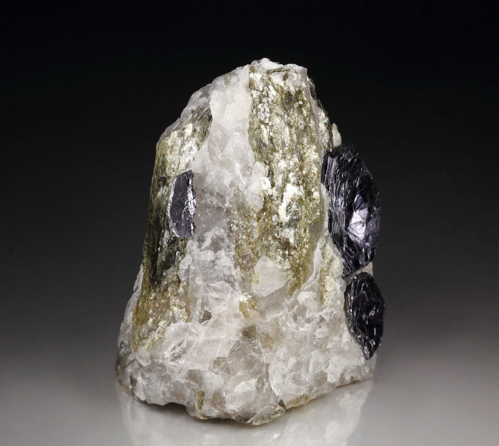 MOLYBDENITE 