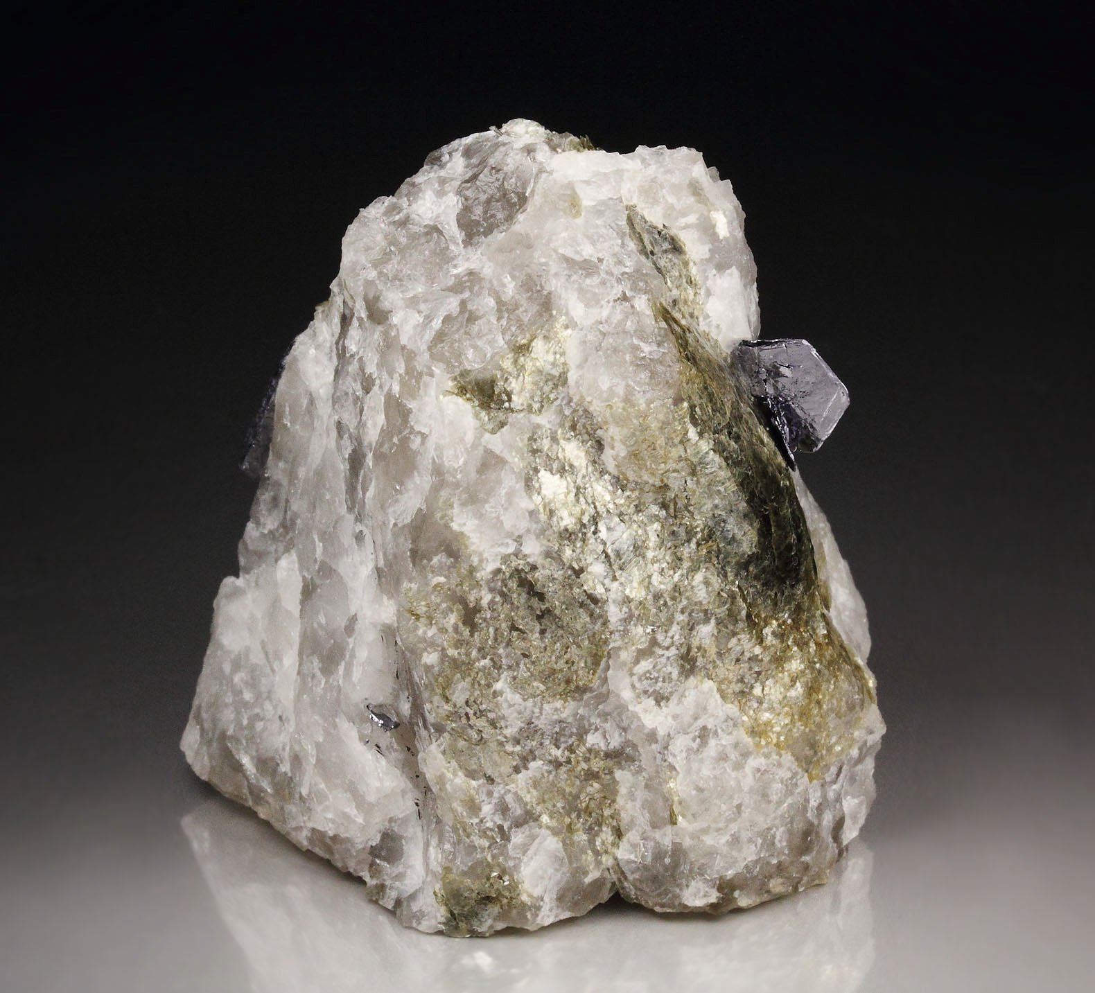 MOLYBDENITE 