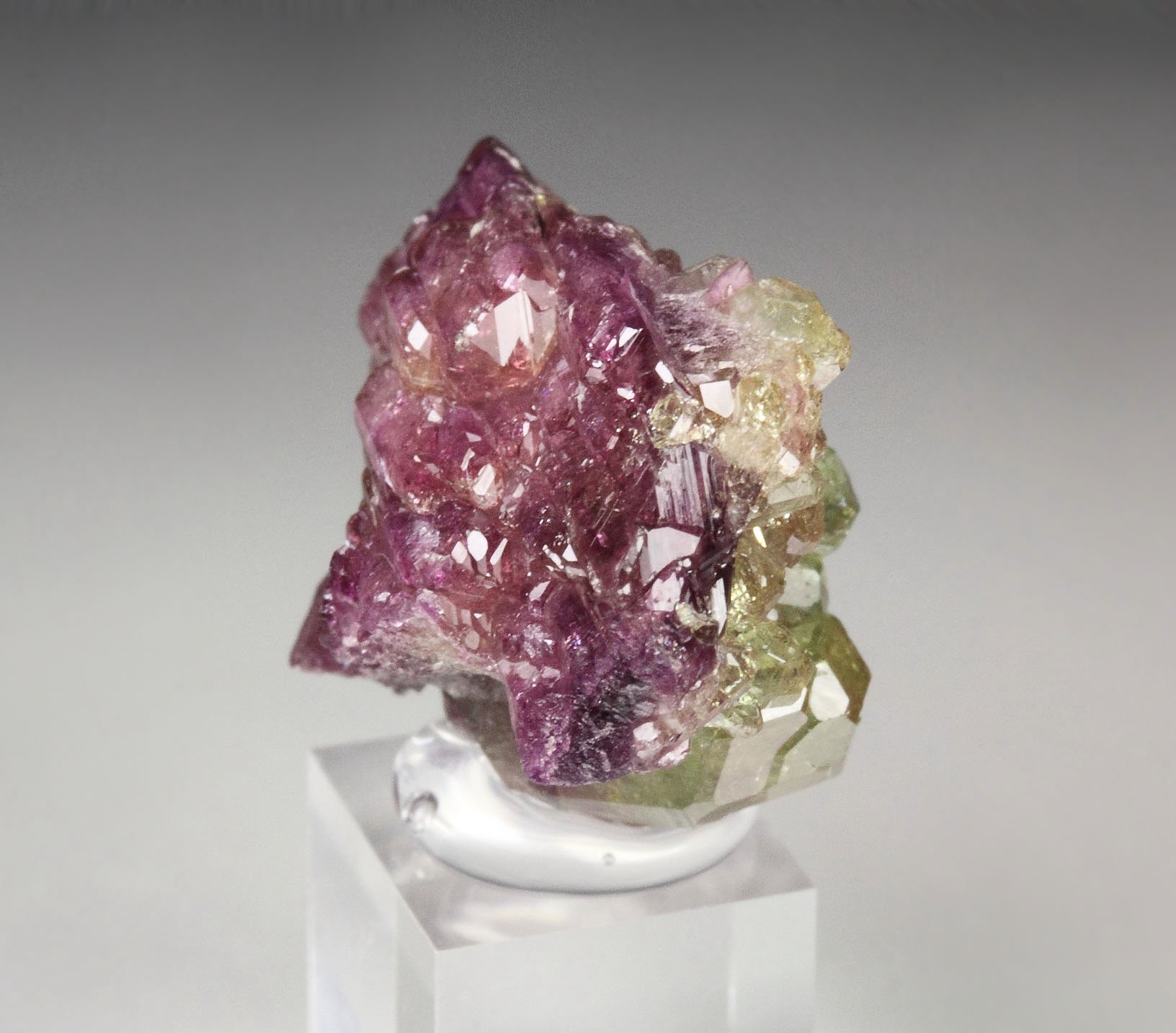 gem VESUVIANITE bi-color