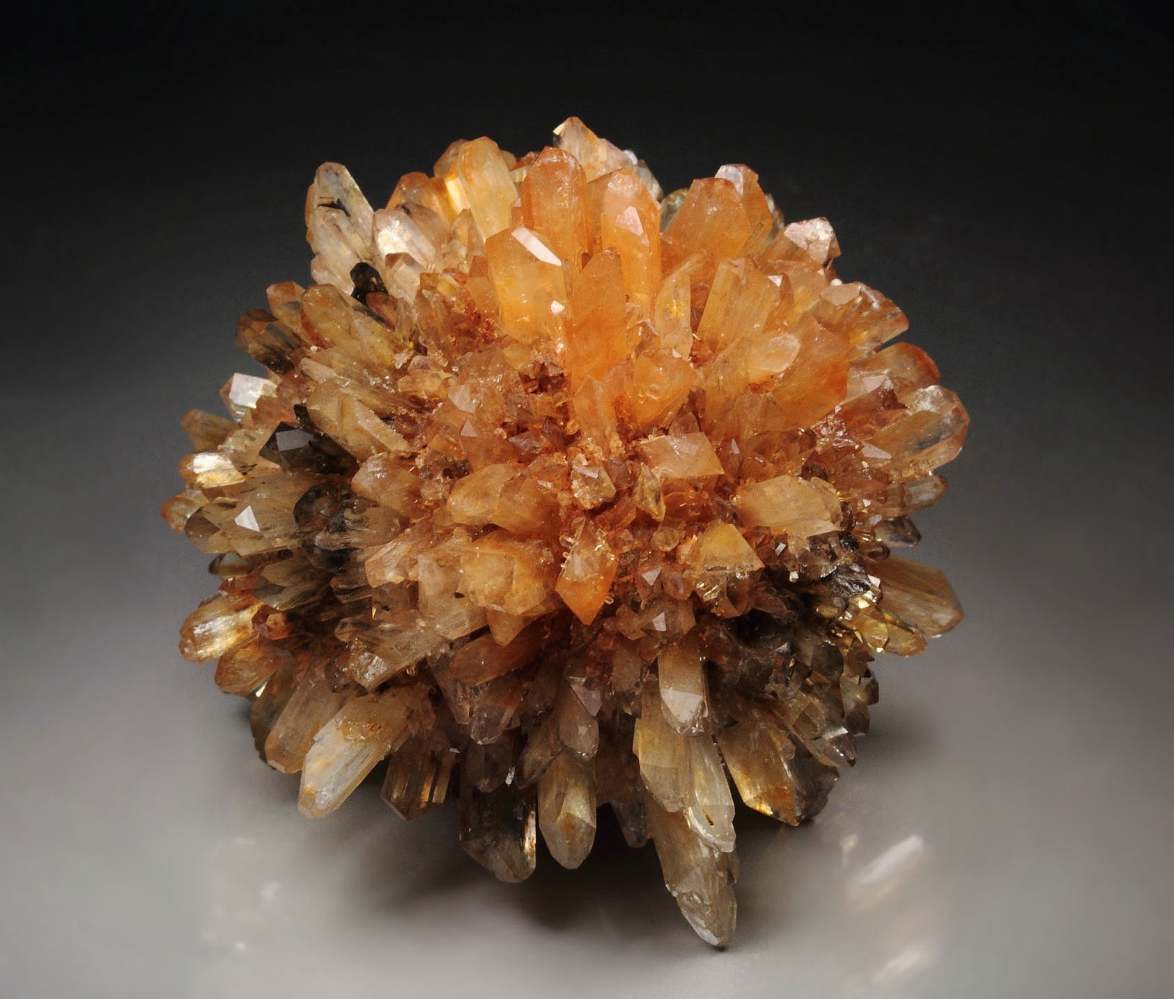 CREEDITE