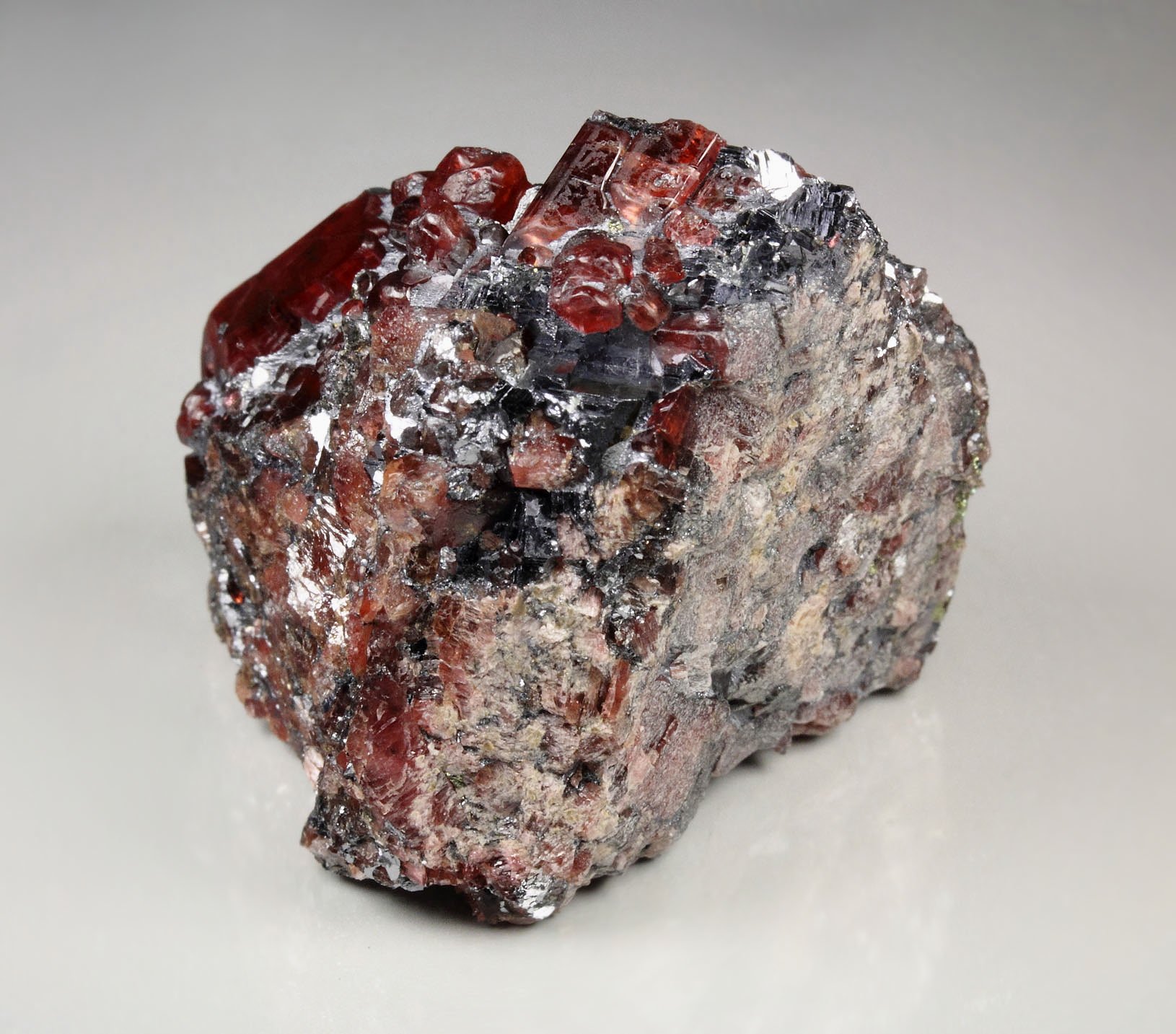 gem RHODONITE