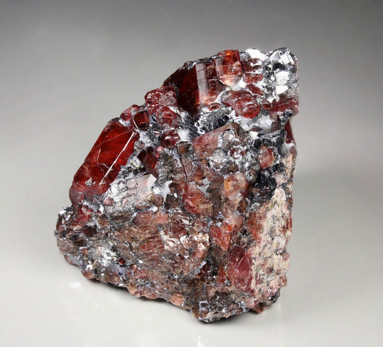 gem RHODONITE