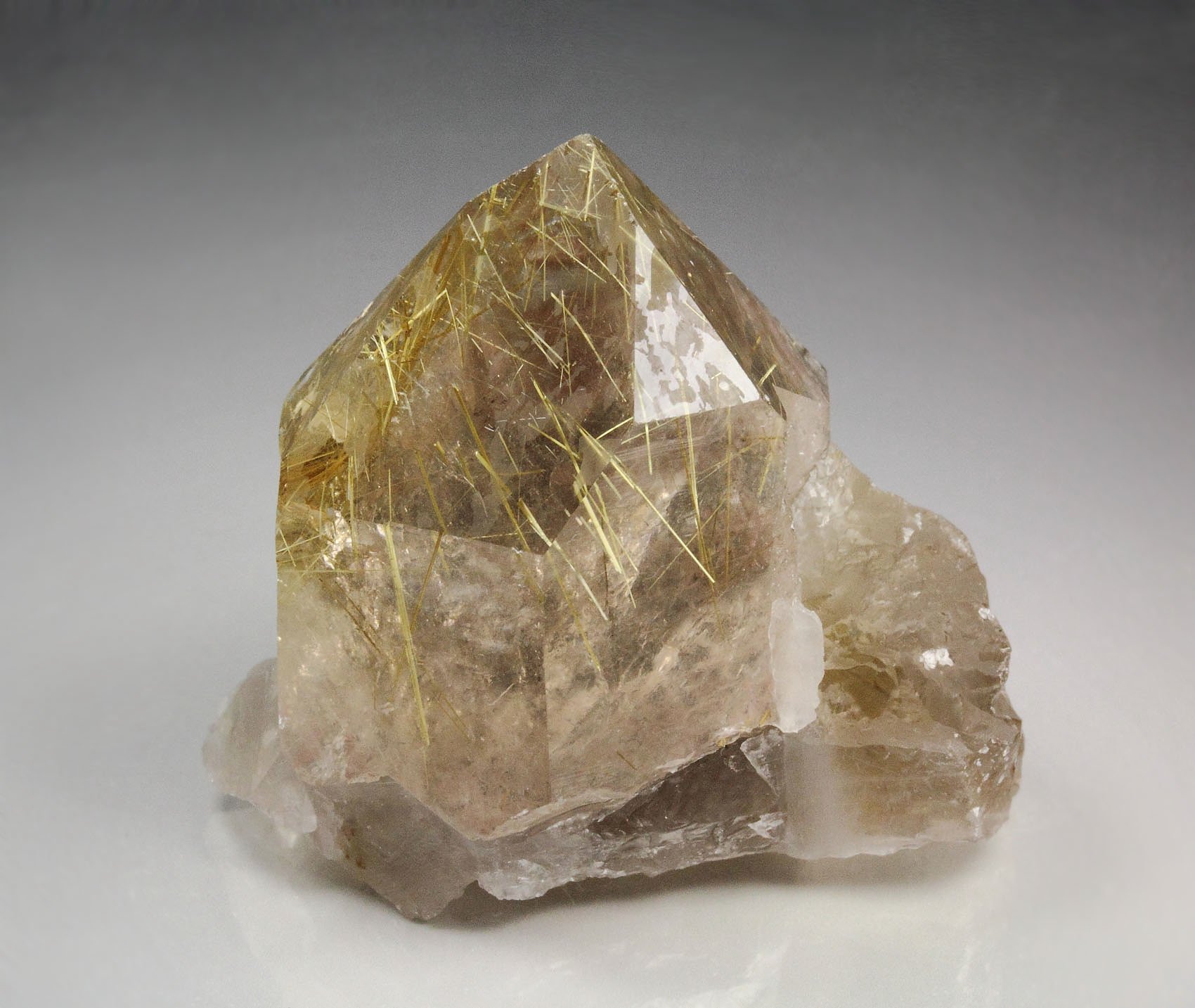 QUARTZ with RUTILE inclusions