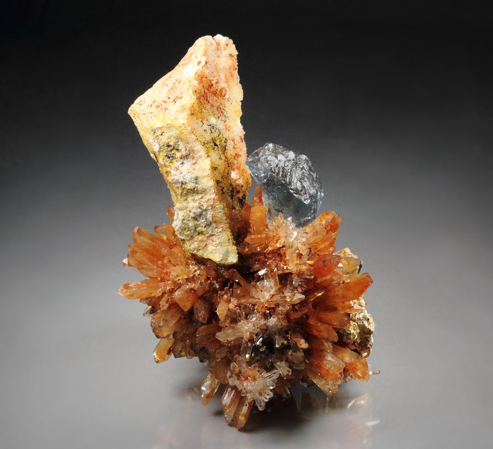 CREEDITE, FLUORITE