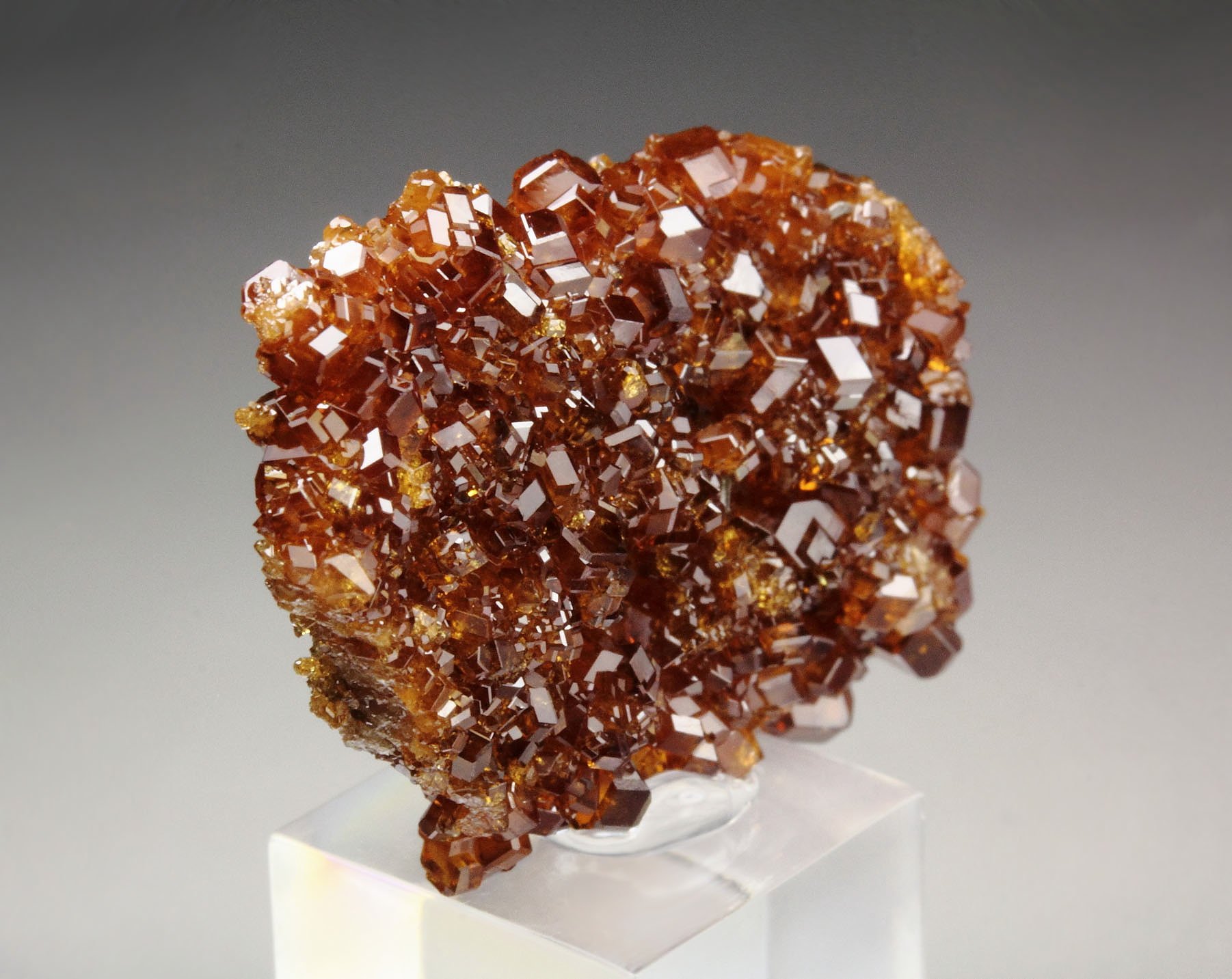 gem GARNET var. HESSONITE, CLINOCHLORE