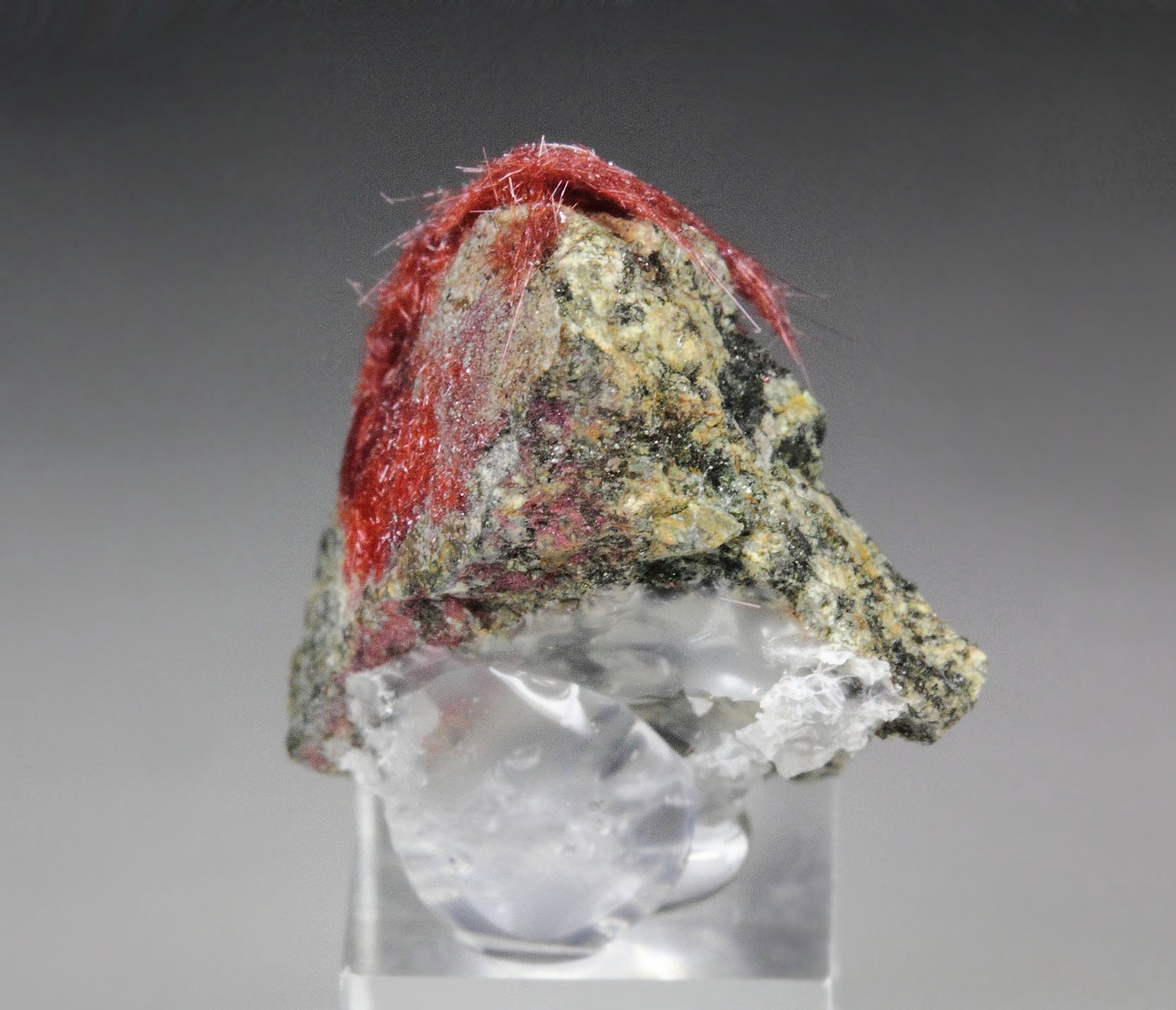 CUPRITE var. CHALCOTRICHITE