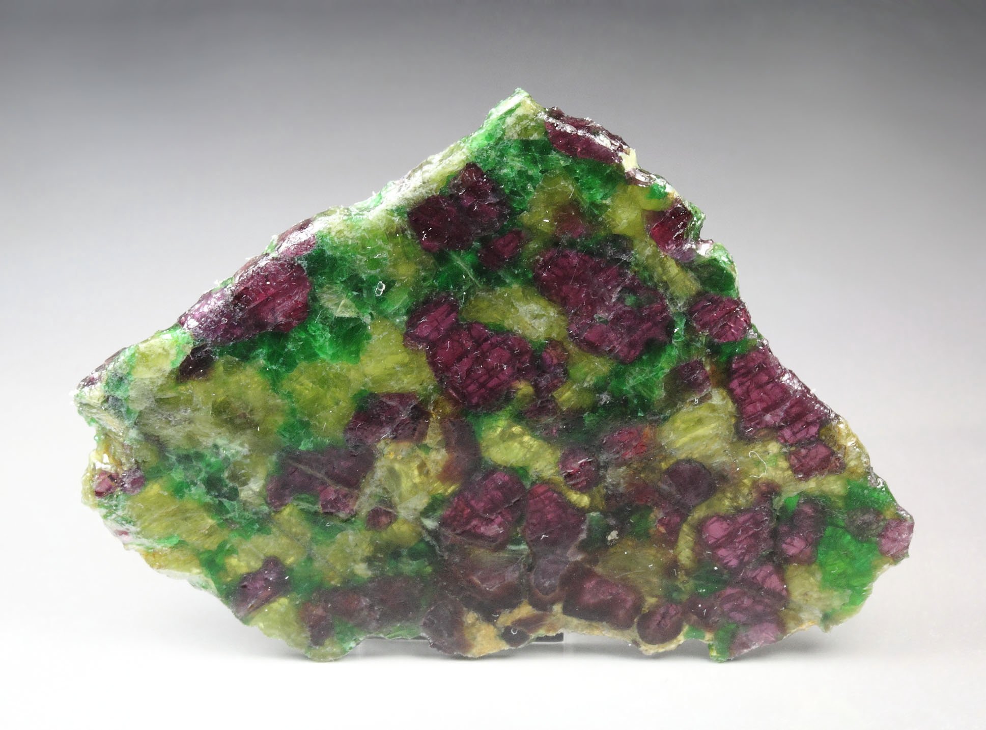 GARNET var. PYROPE, DIOPSIDE var. CHROMIUM-BEARING DIOPSIDE, ENSTATITE