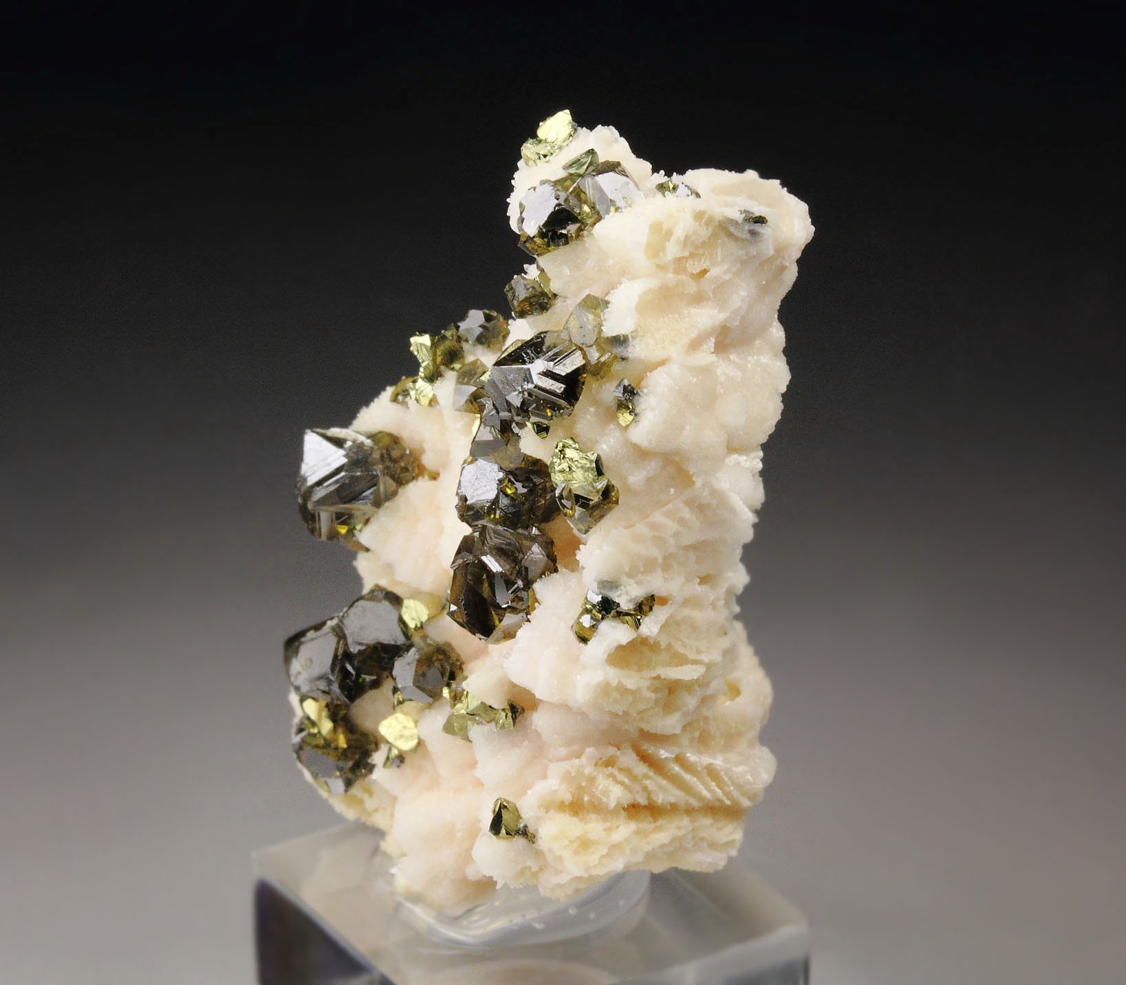 gem SPHALERITE var. CLEIOPHANE, CHALCOPYRITE, CALCITE