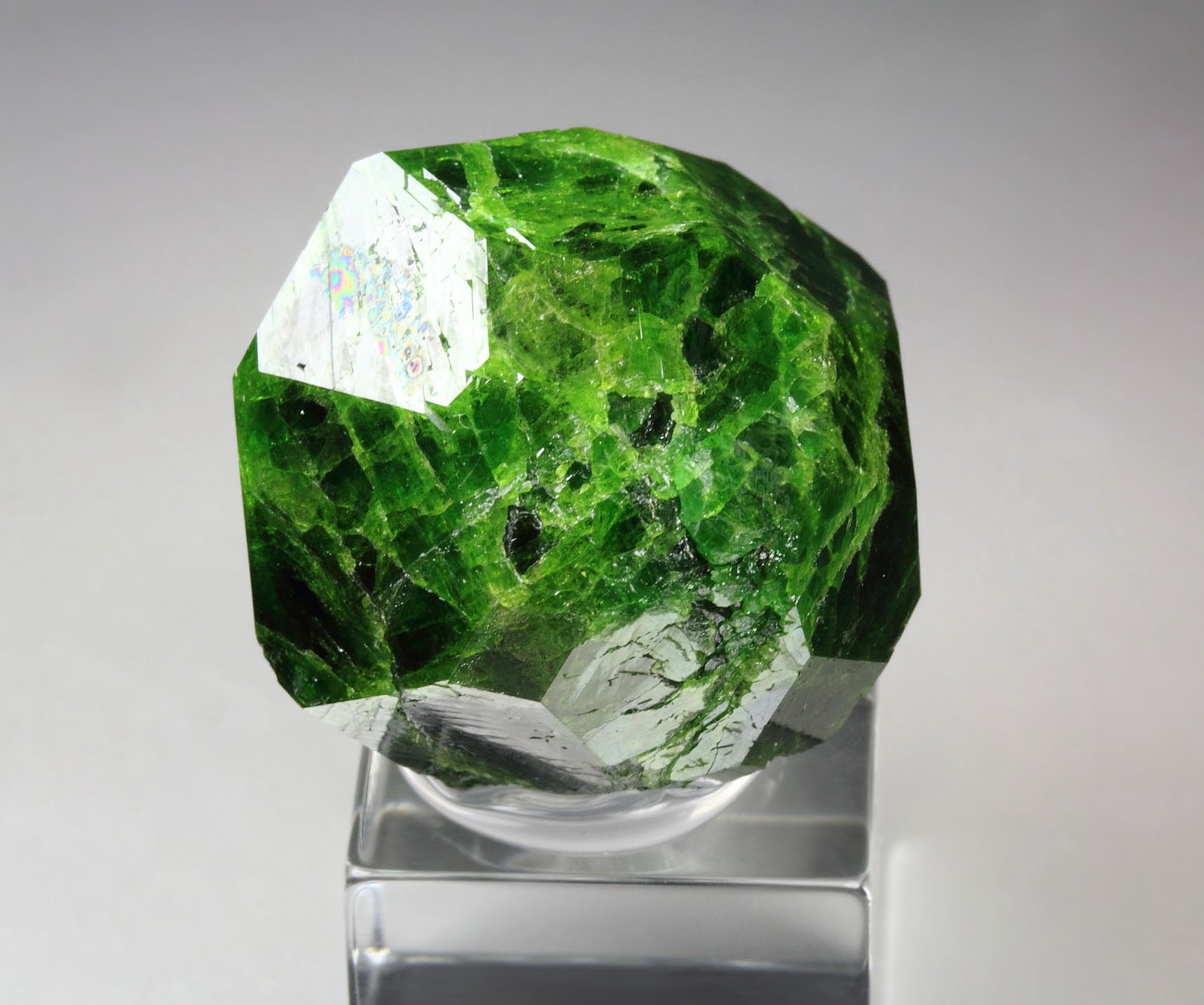 GARNET var. ANDRADITE var. DEMANTOID