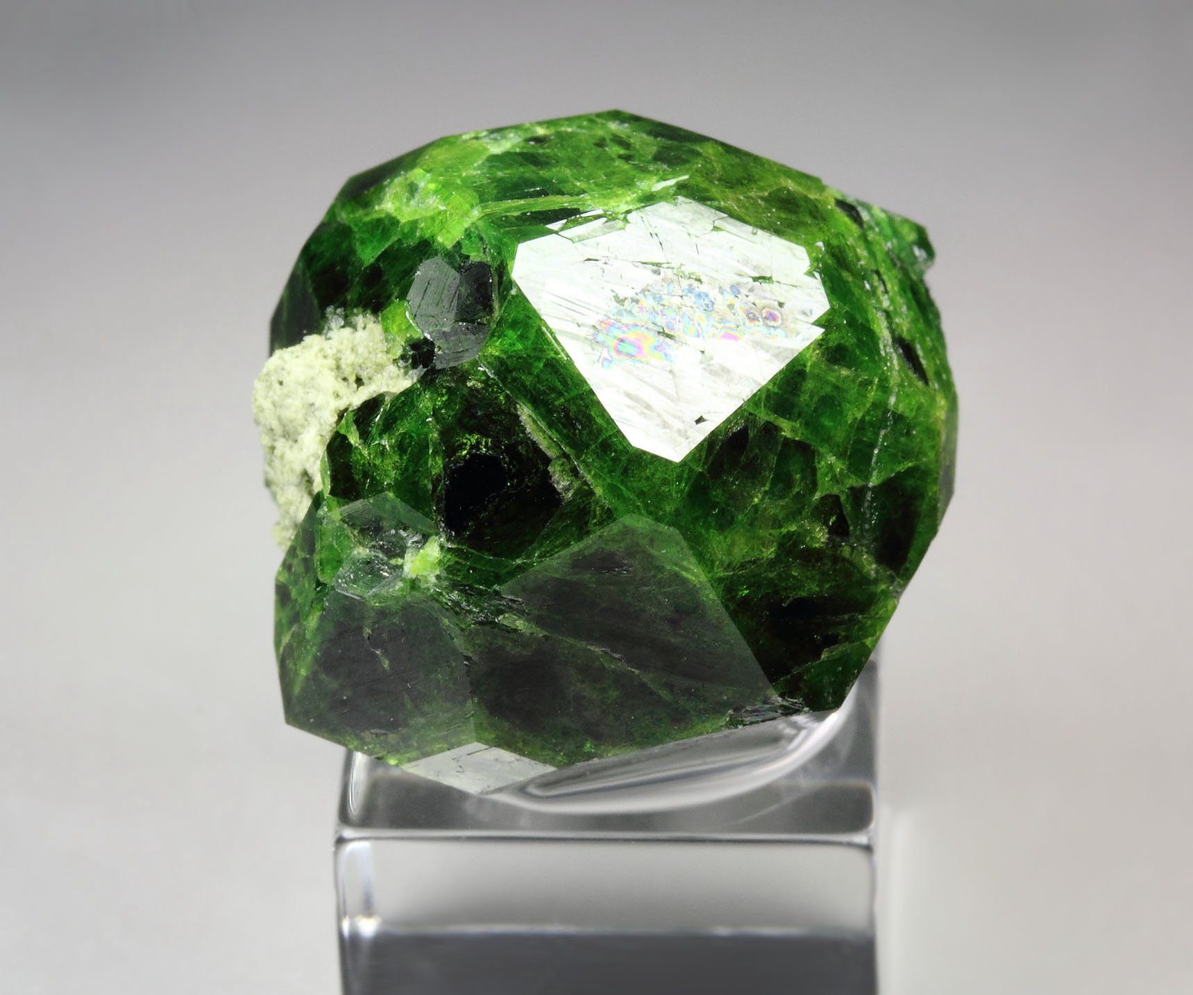 GARNET var. ANDRADITE var. DEMANTOID