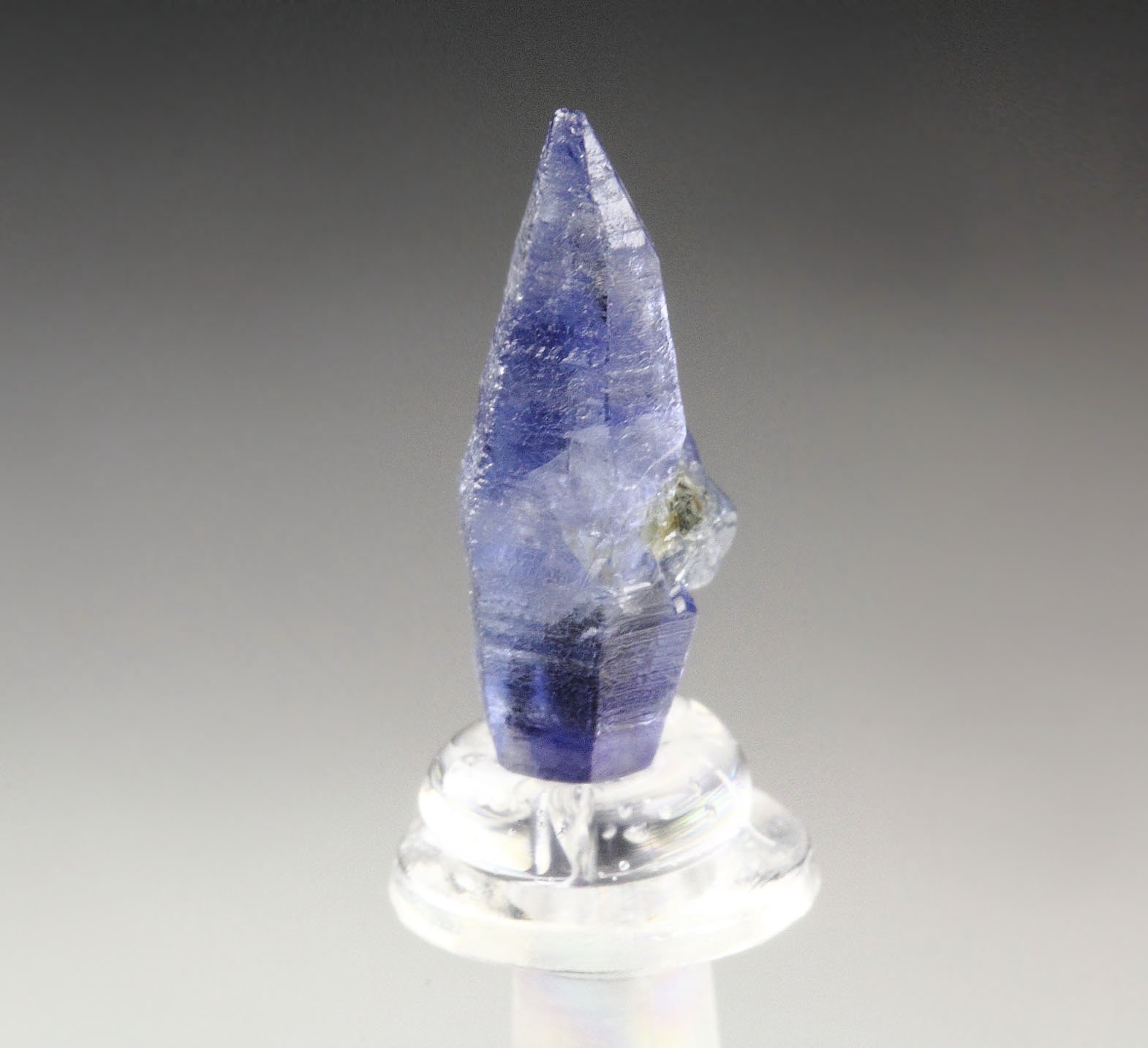 gem CORUNDUM var. SAPPHIRE