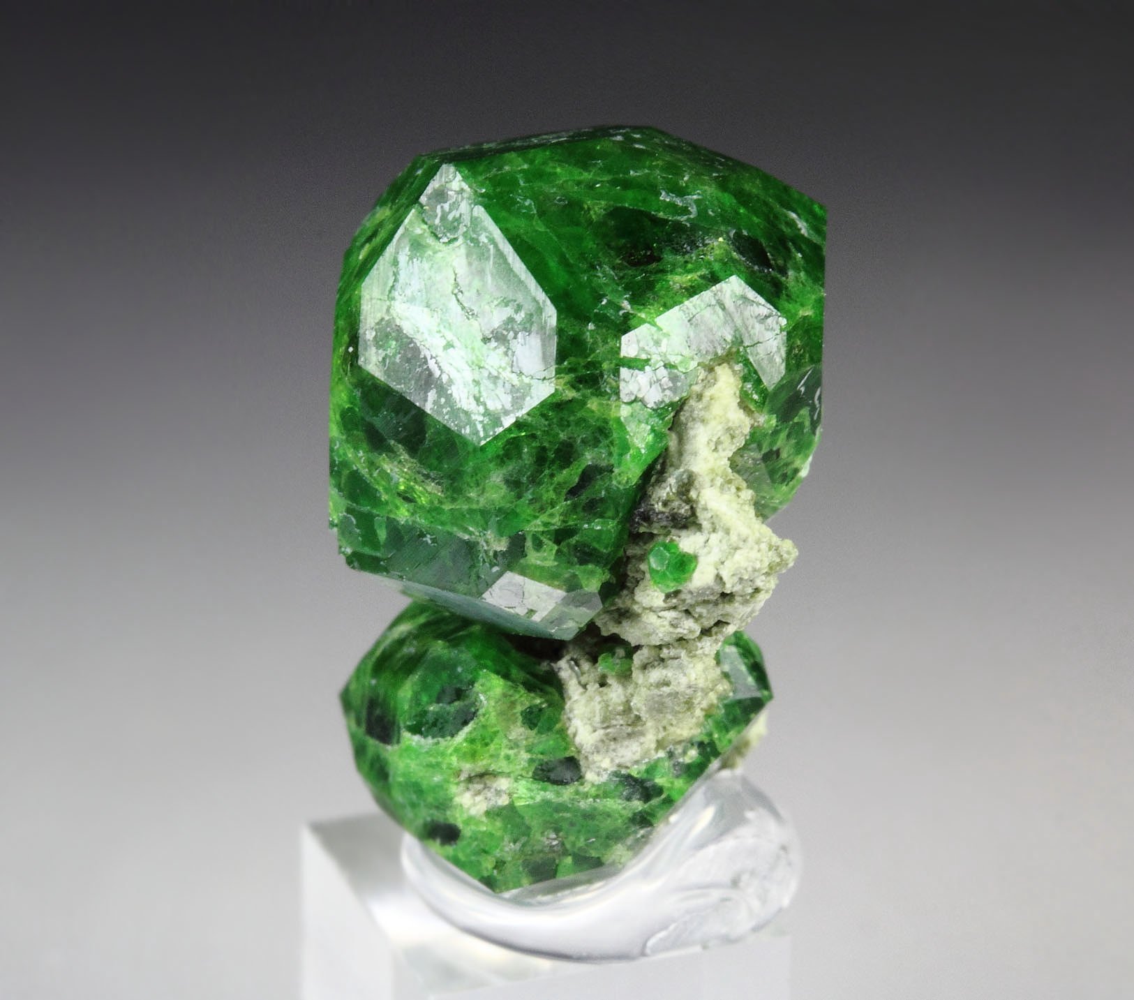 GARNET var. ANDRADITE var. DEMANTOID