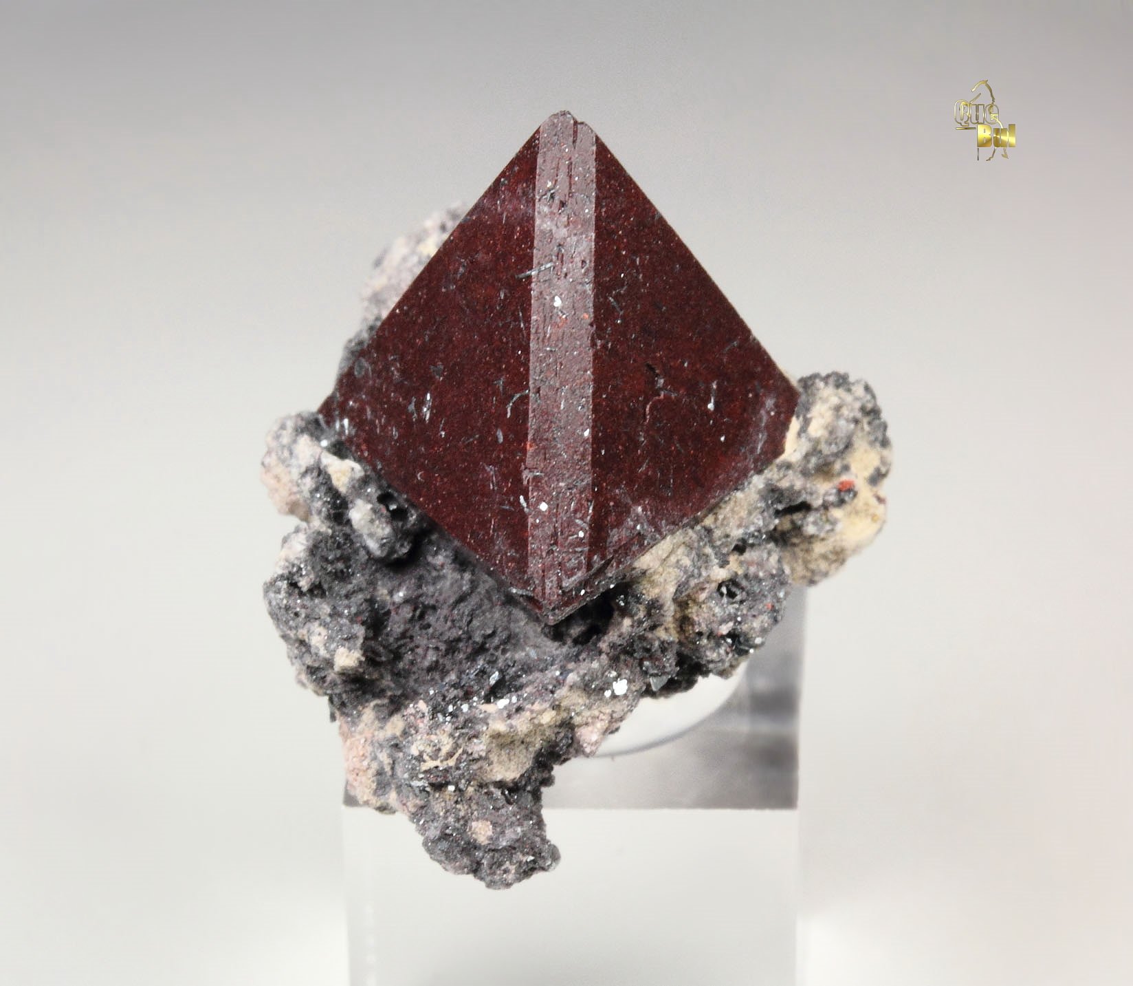 ZUNYITE