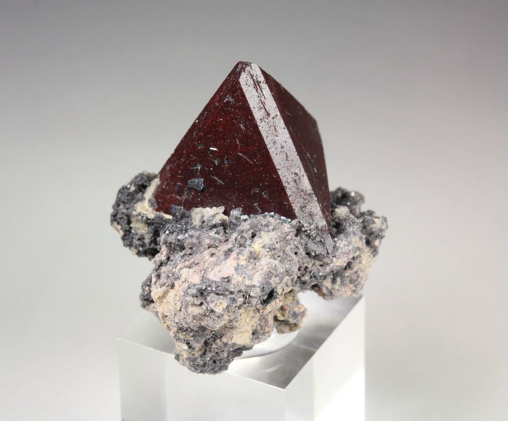 ZUNYITE