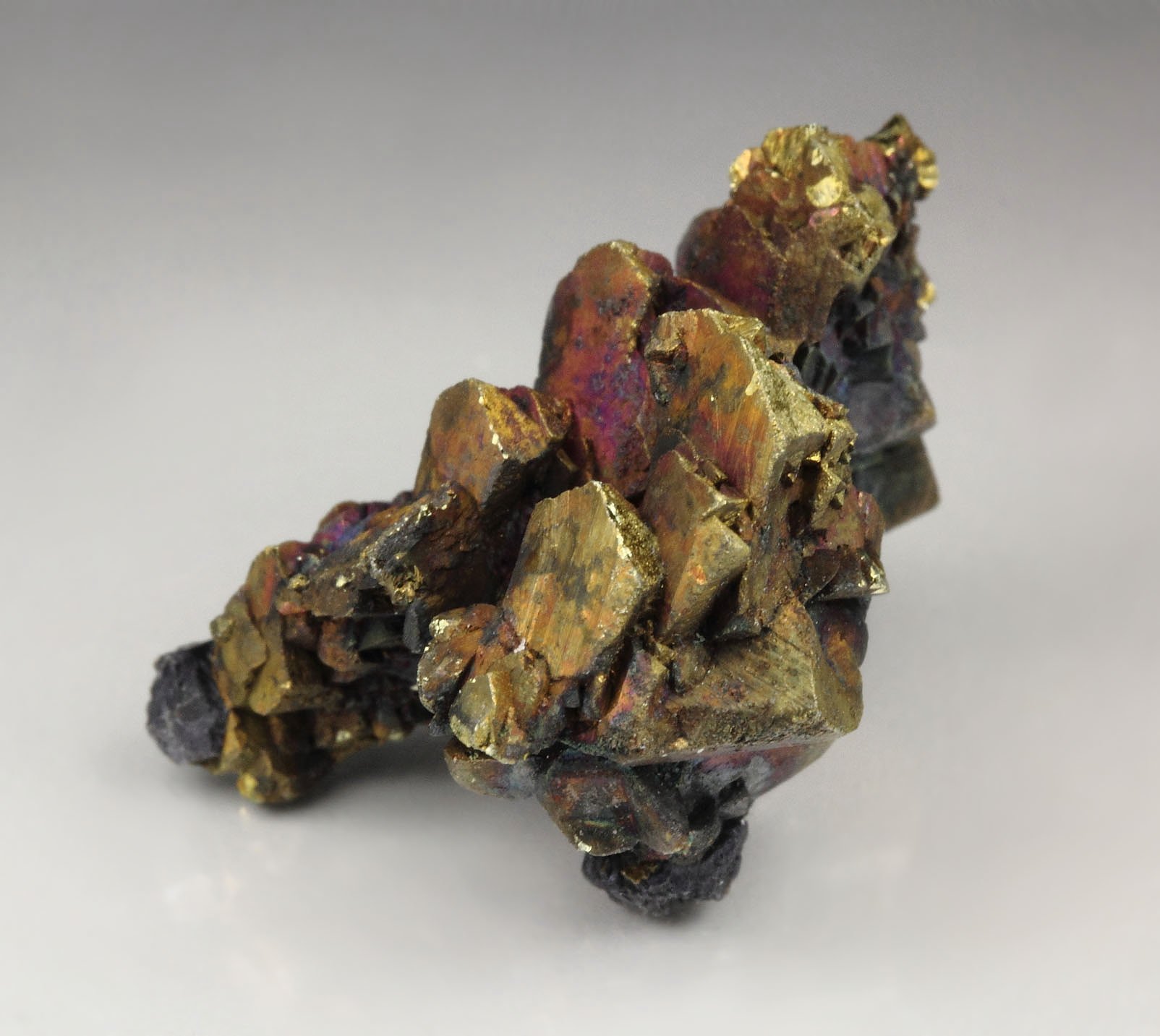 iridescent CHALCOPYRITE, SPHALERITE