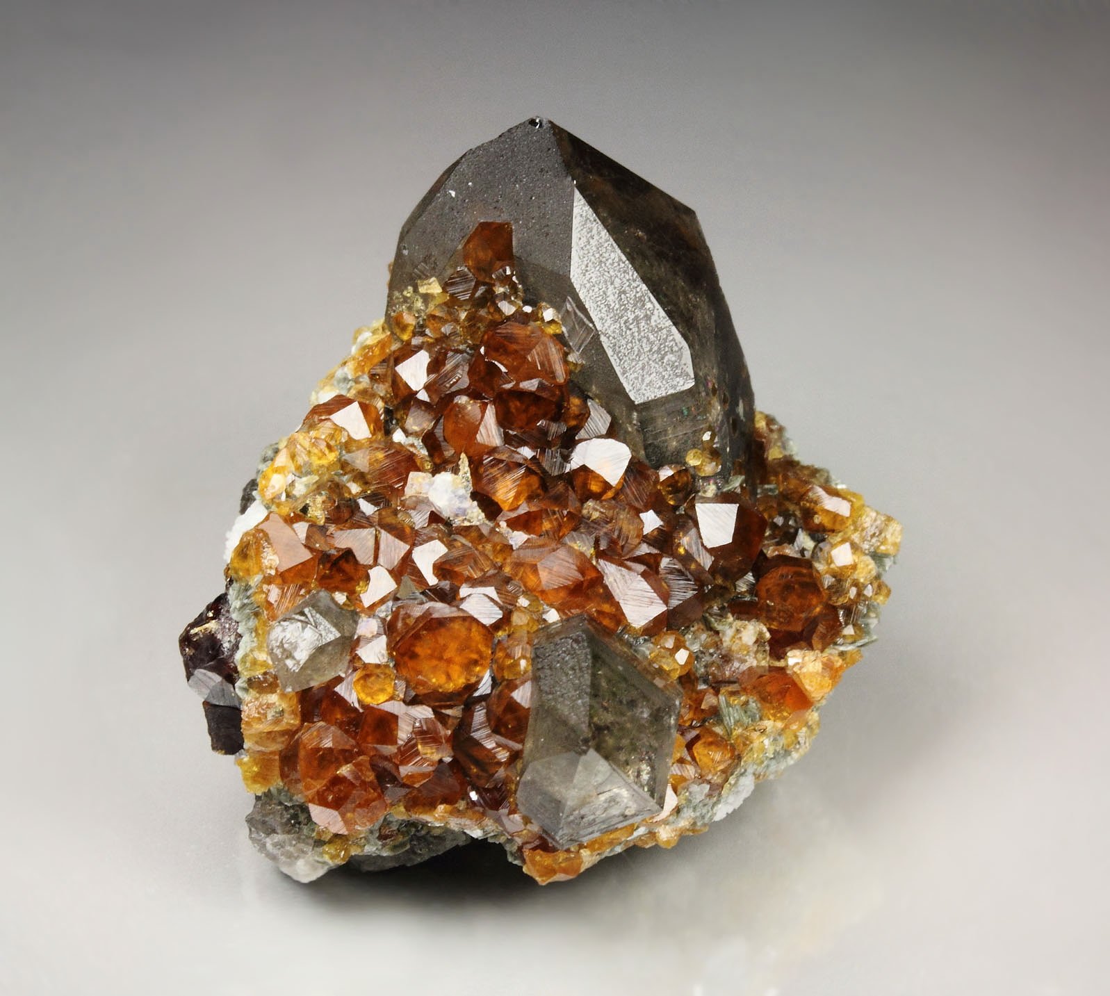 gem GARNET var. SPESSARTINE, QUARTZ var. SMOKY