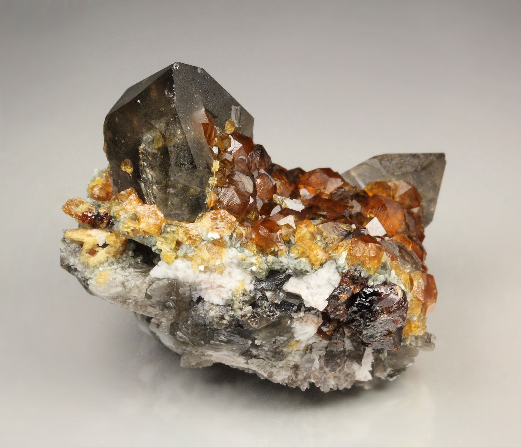 gem GARNET var. SPESSARTINE, QUARTZ var. SMOKY