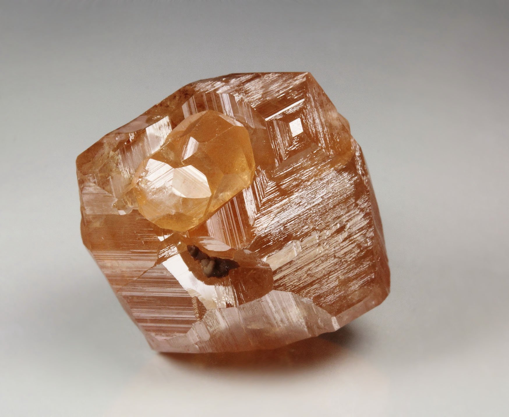 gem GARNET var. GROSSULAR floater