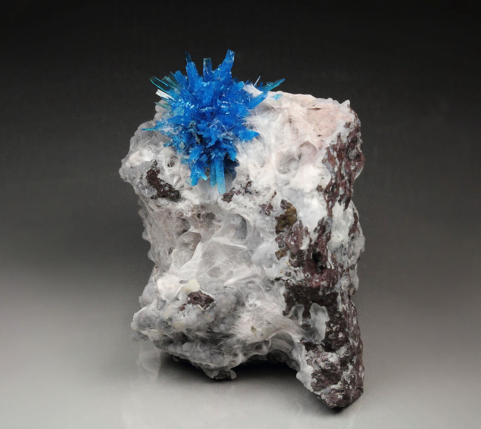 PENTAGONITE, MORDENITE