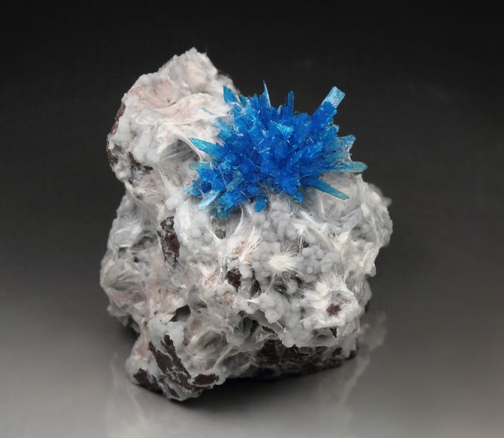 PENTAGONITE, MORDENITE