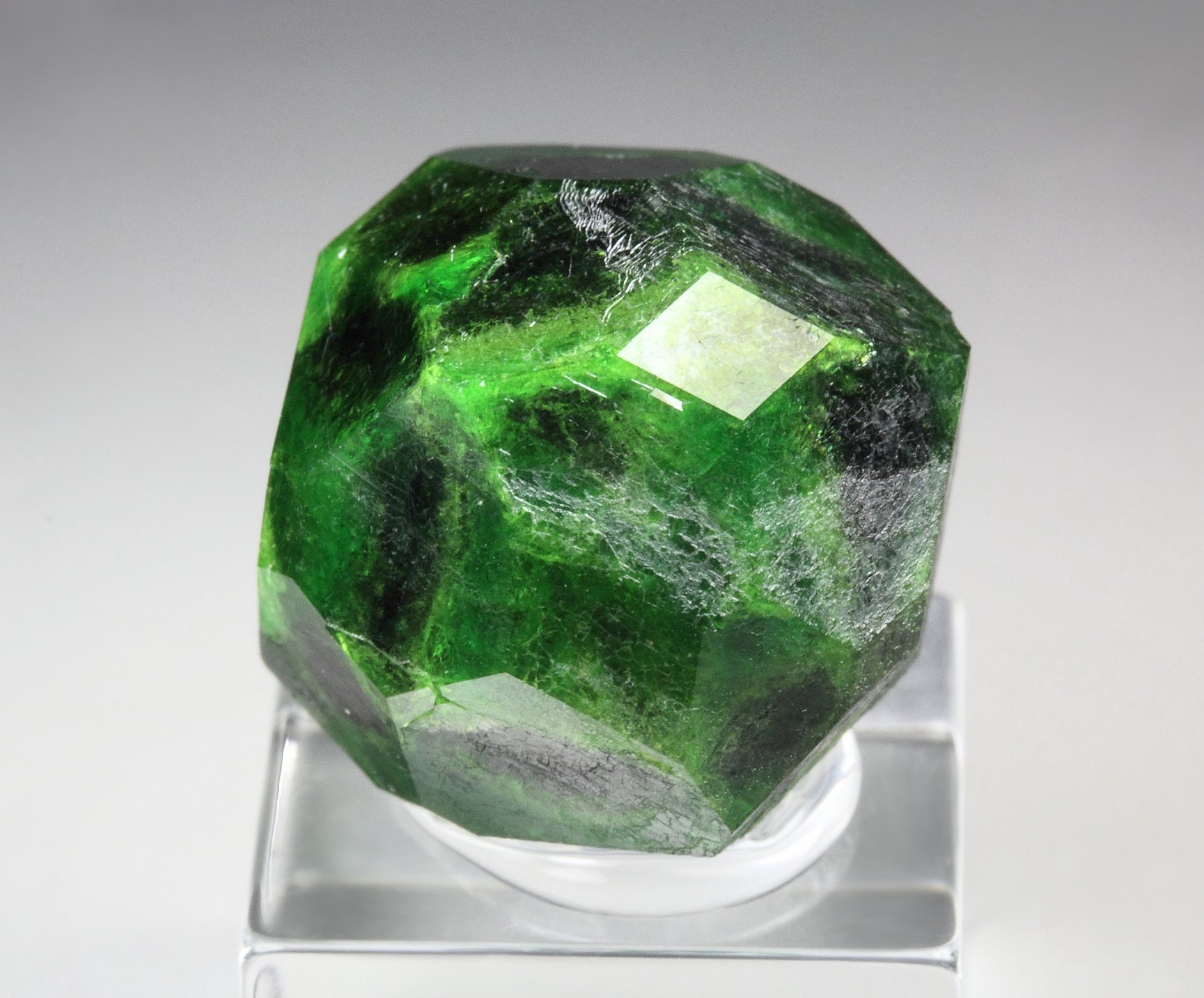 GARNET var. ANDRADITE var. DEMANTOID