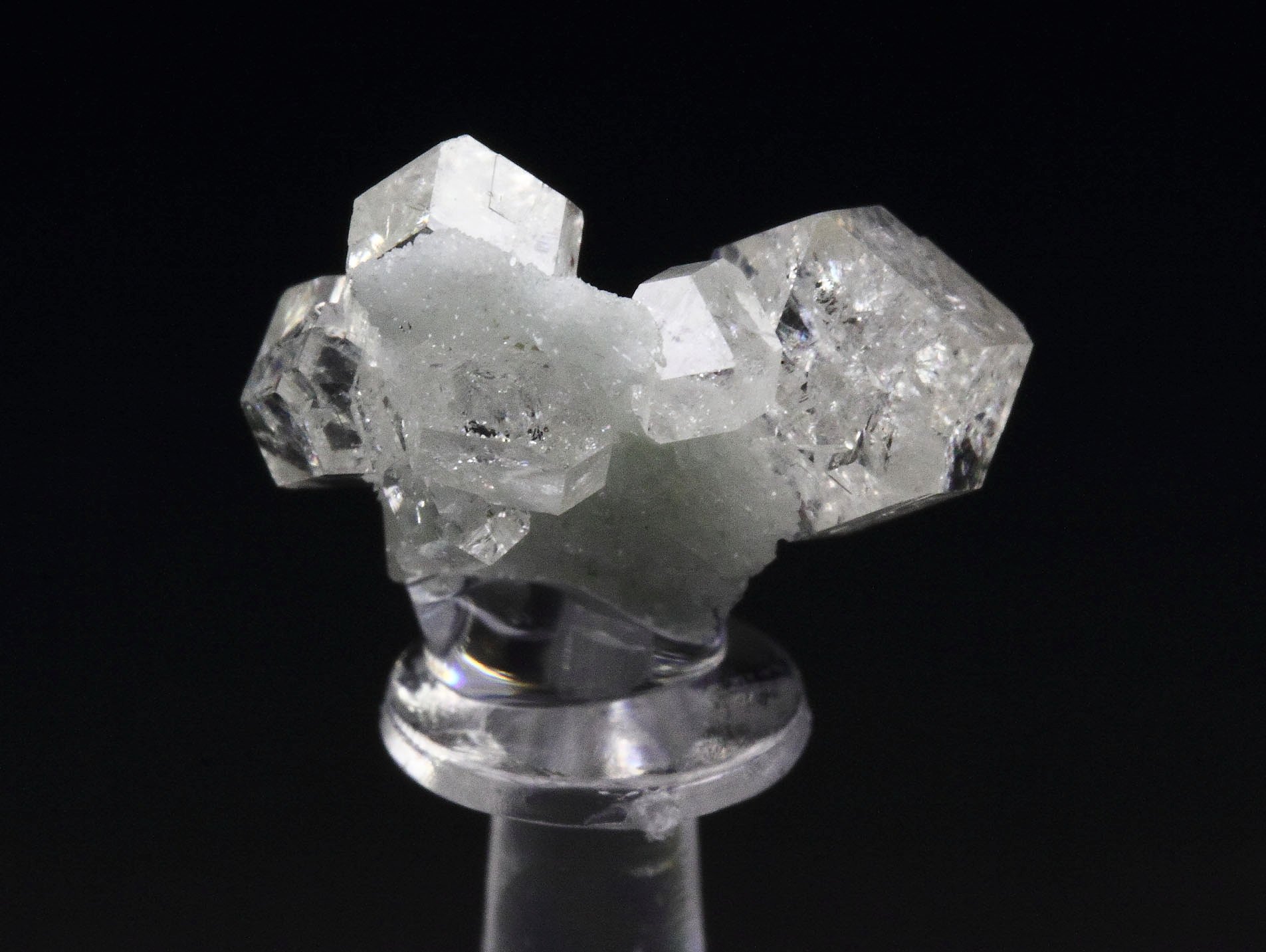 colorless gem GARNET var. GROSSULAR