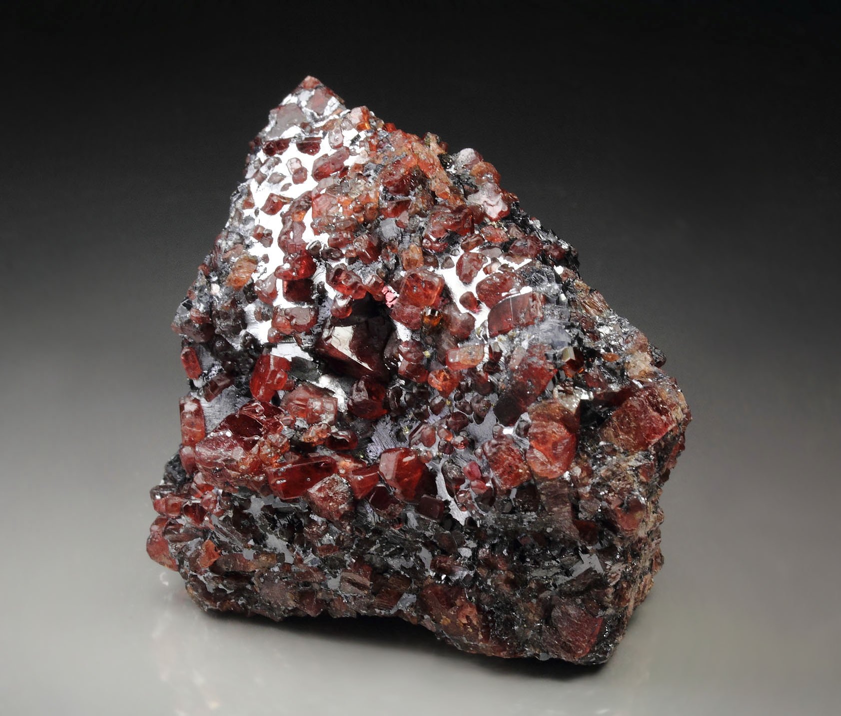 gem RHODONITE, GALENA