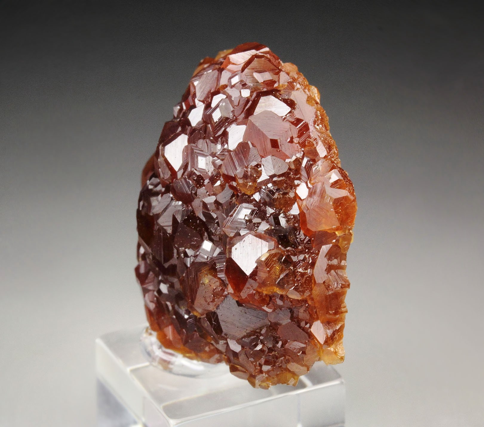 gem GARNET var. SPESSARTINE