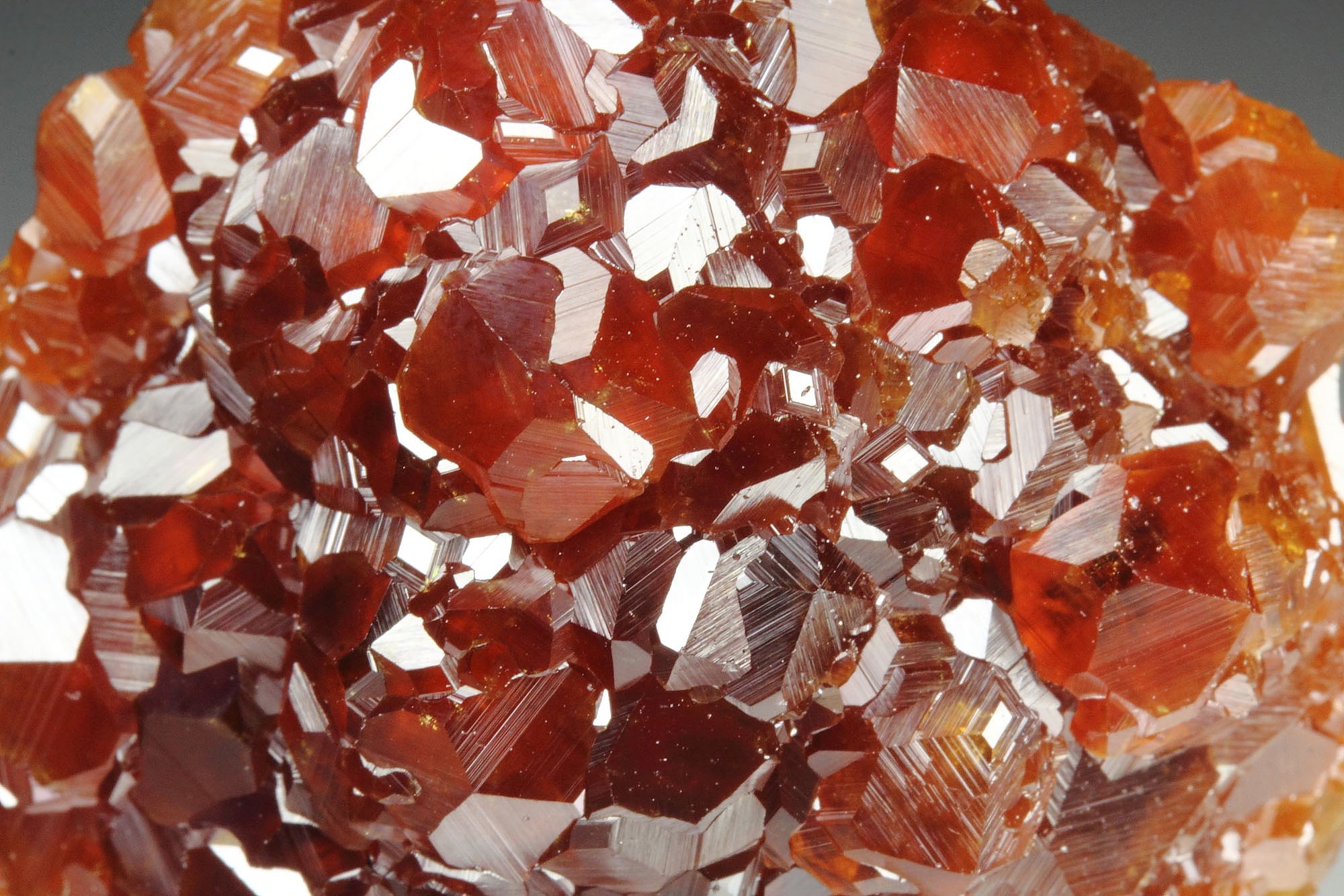 gem GARNET var. SPESSARTINE