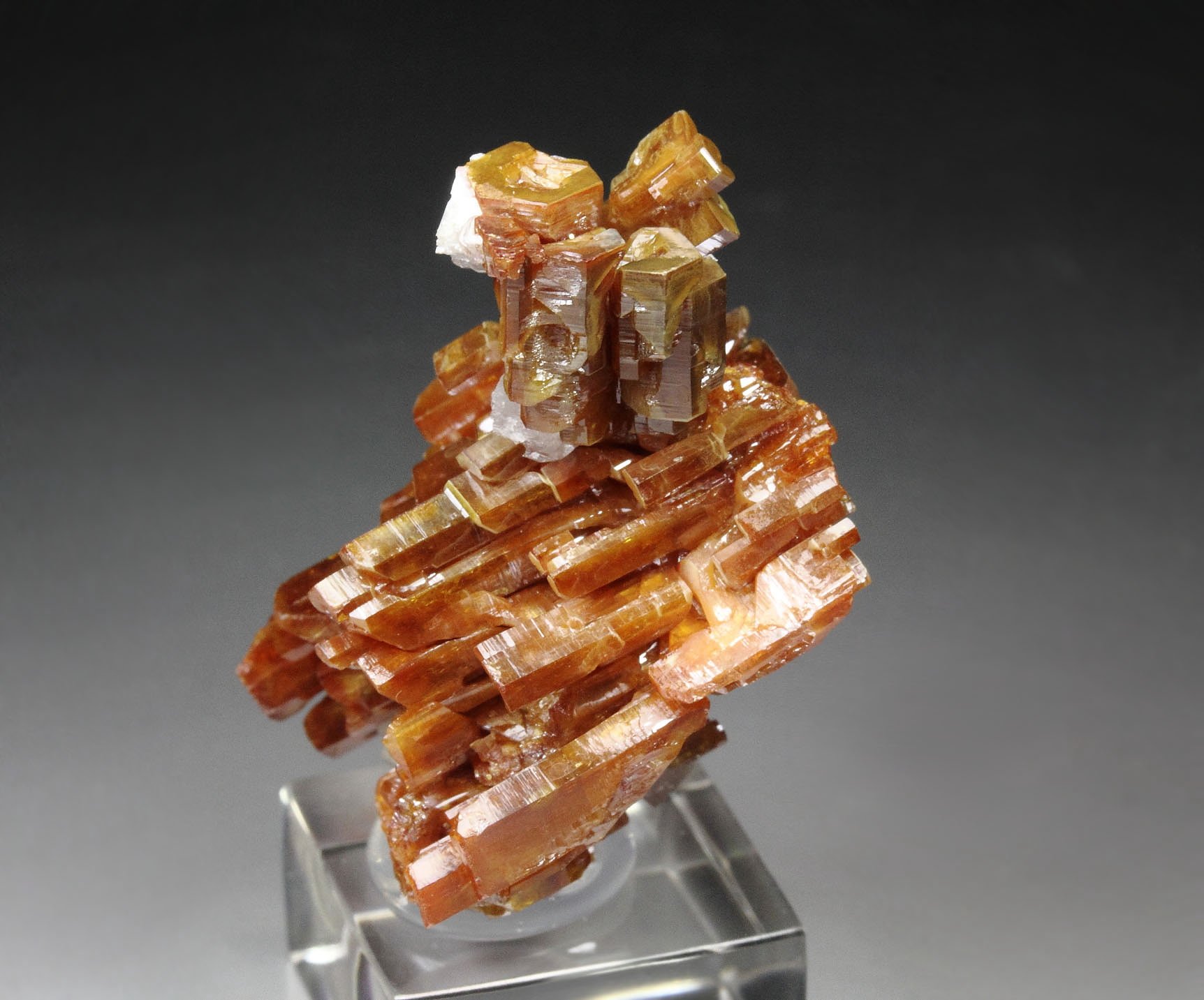 VANADINITE hopper, CALCITE