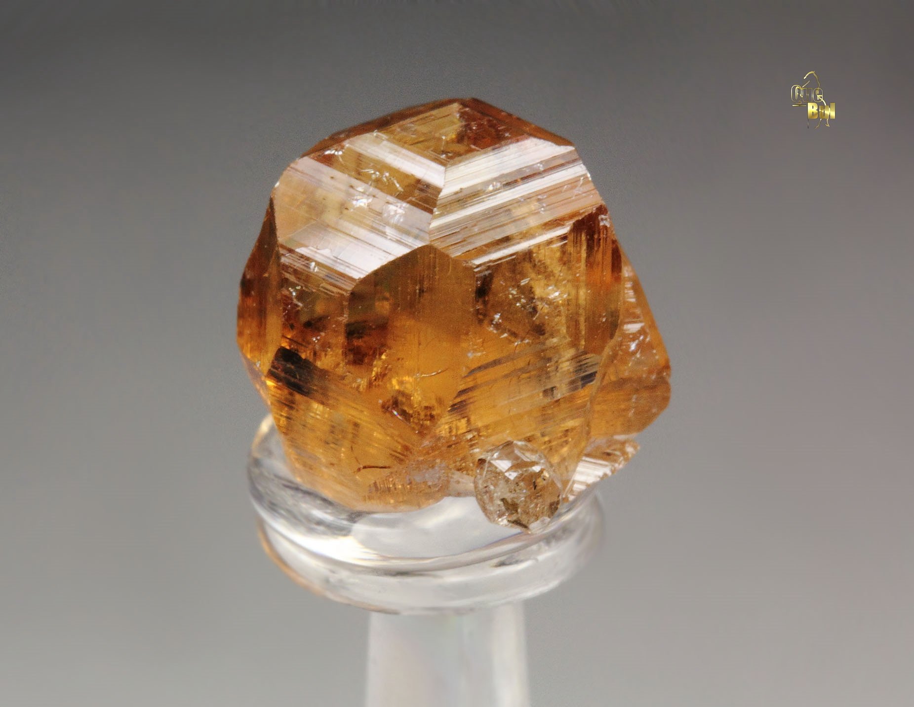 gem GARNET var. GROSSULAR