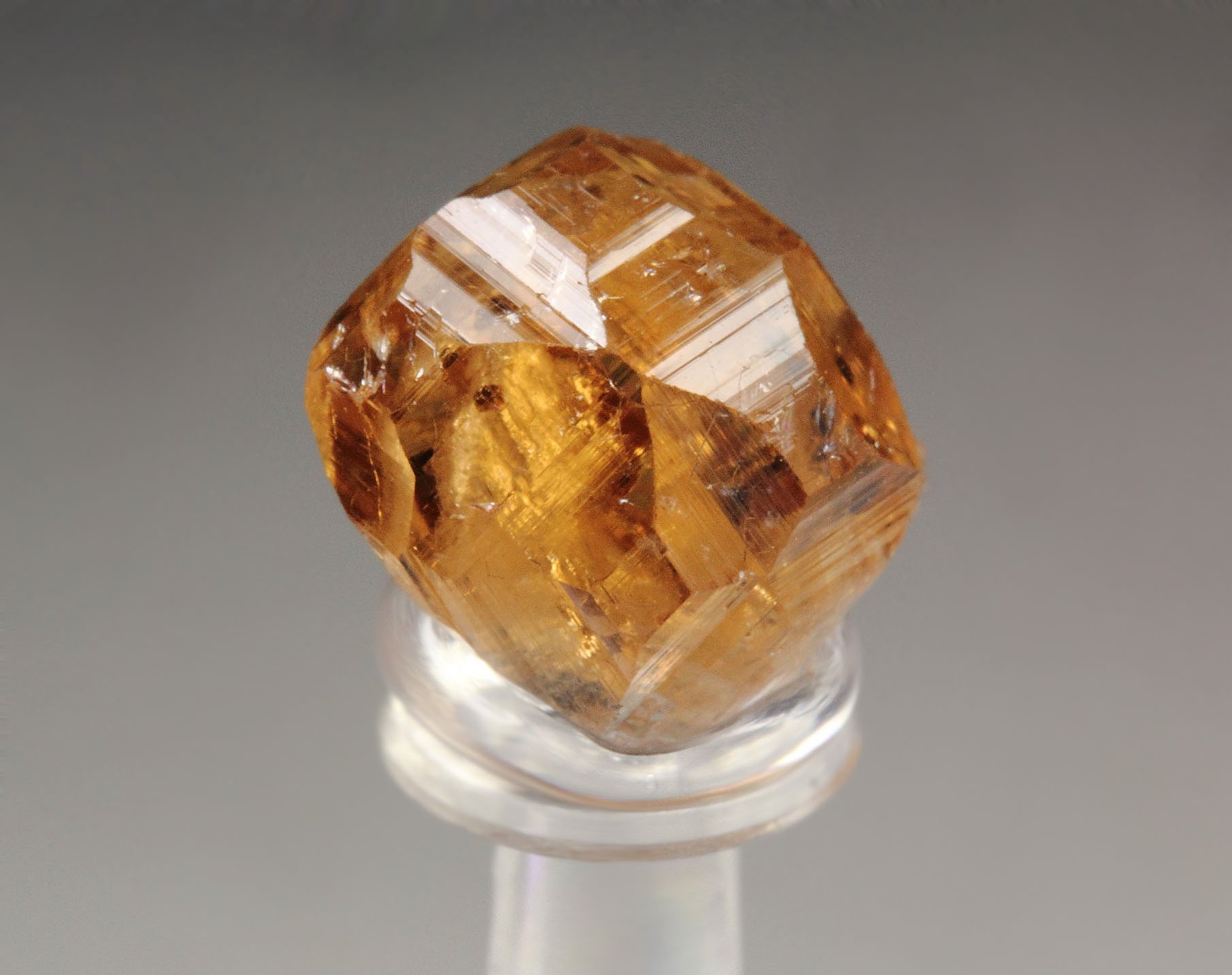 gem GARNET var. GROSSULAR