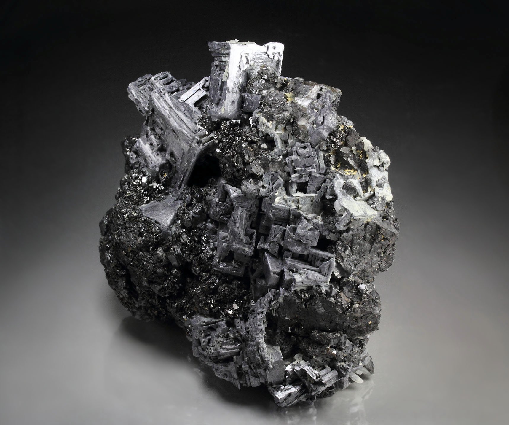 skeletal GALENA, SPHALERITE, QUARTZ