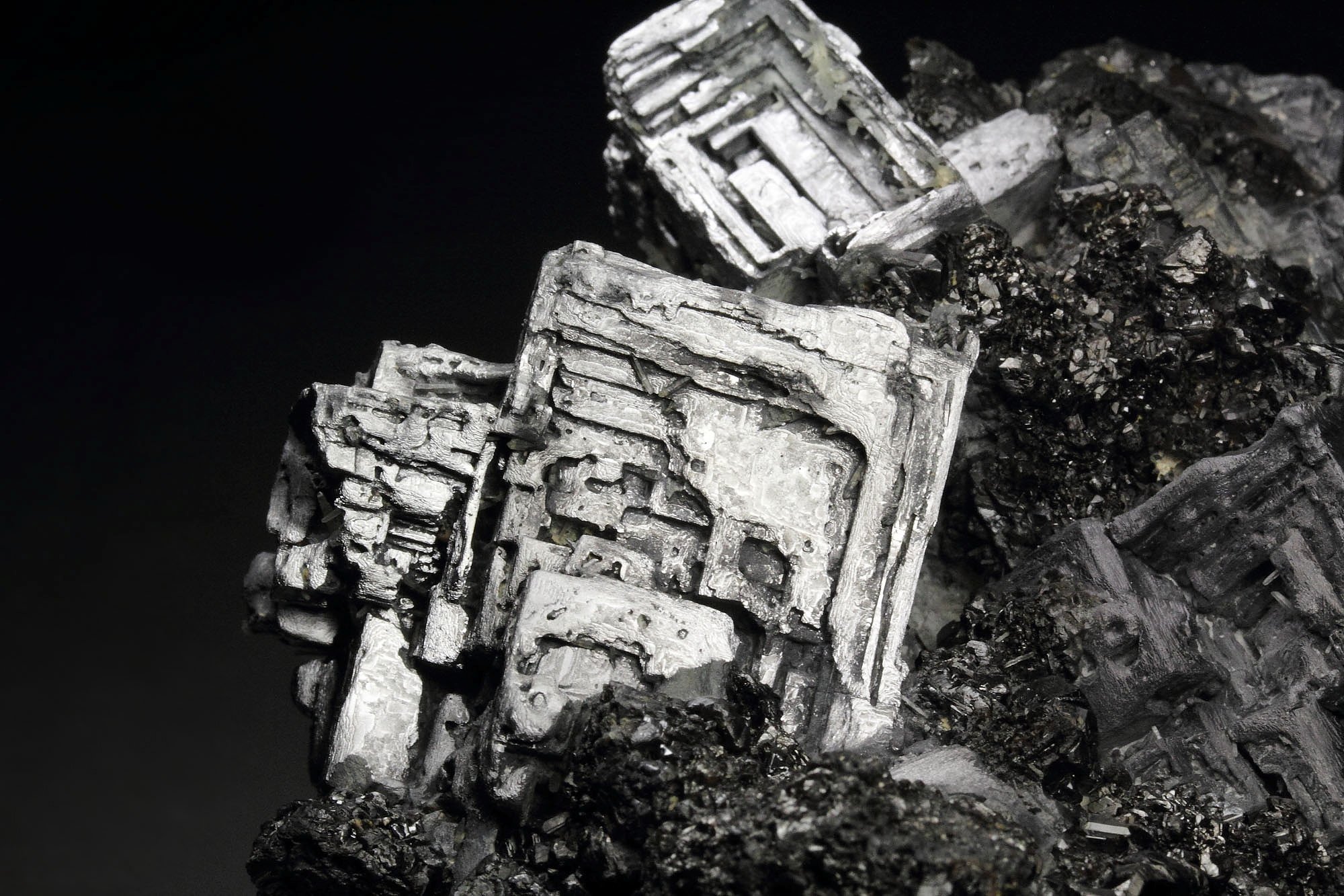 skeletal GALENA, SPHALERITE, QUARTZ