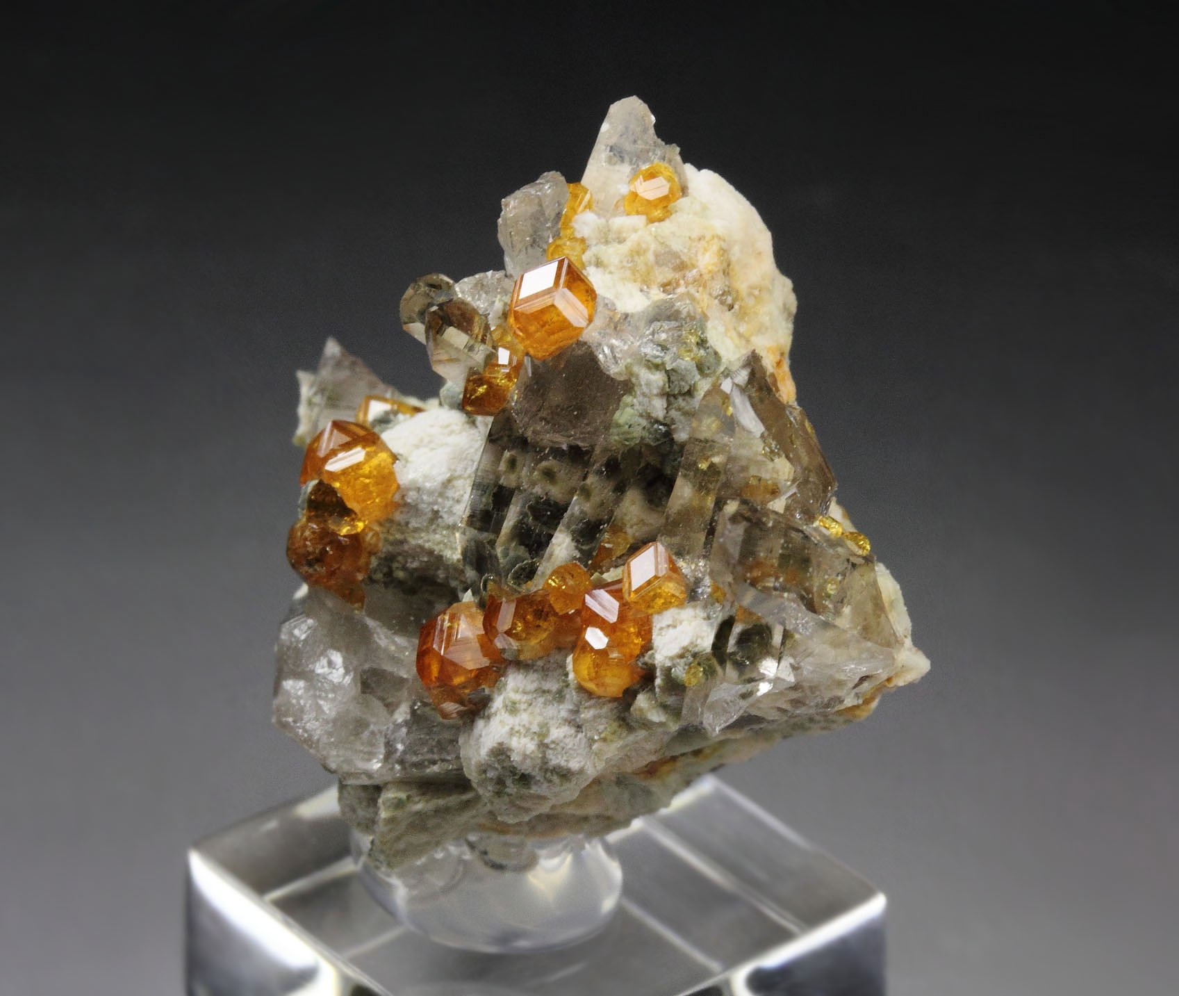 gem GARNET var. SPESSARTINE, QUARTZ var. SMOKY