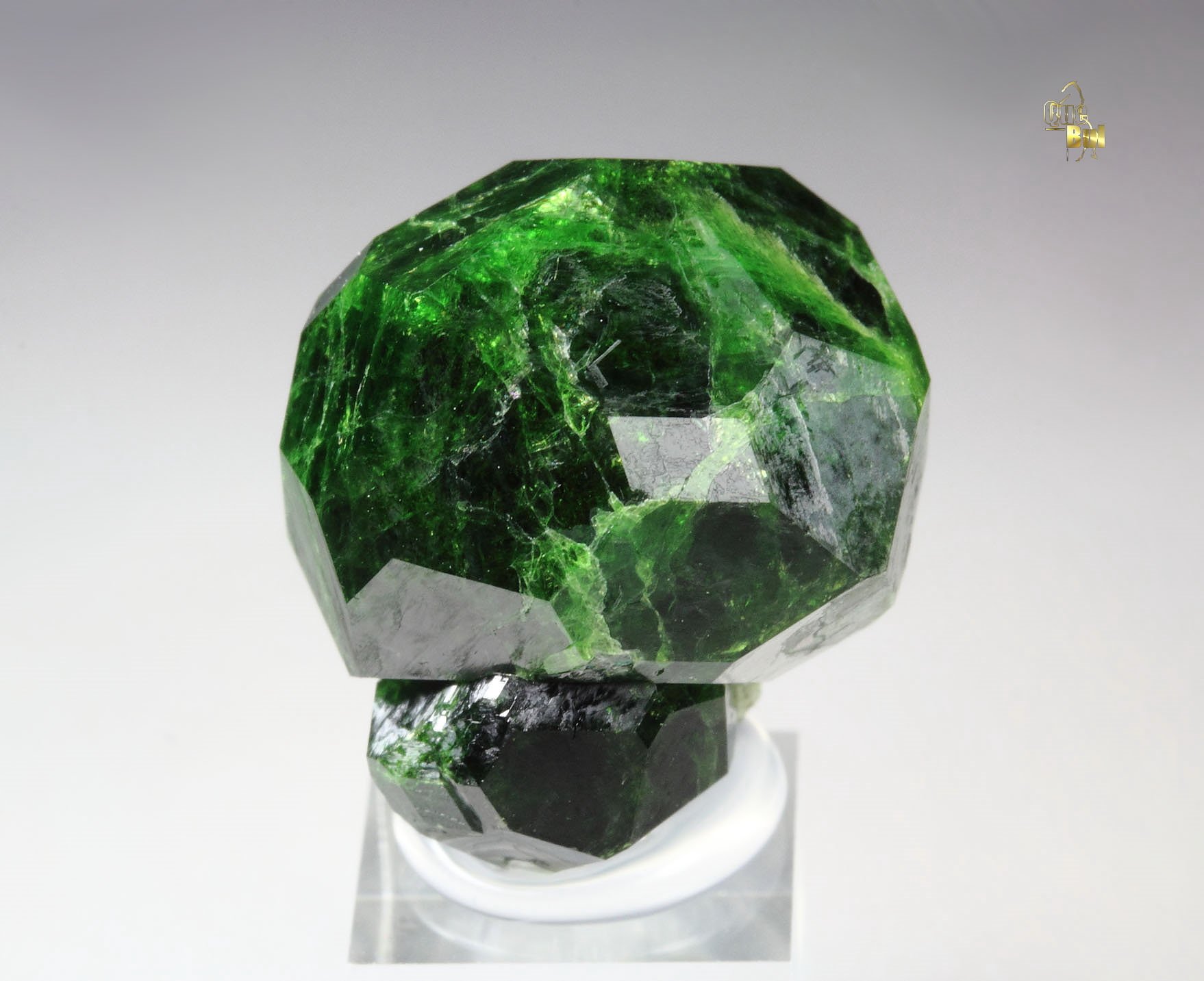 GARNET var. ANDRADITE var. DEMANTOID