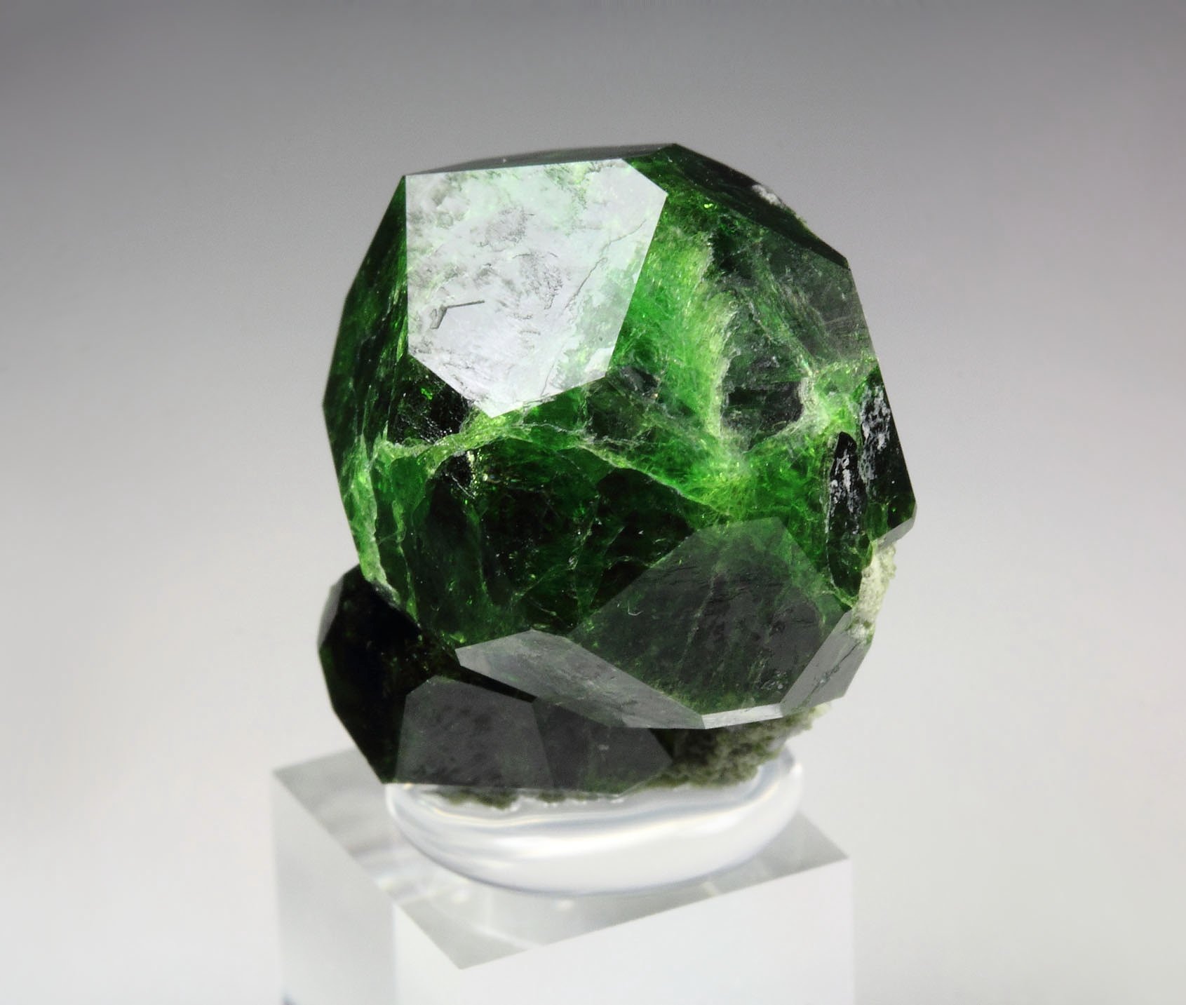 GARNET var. ANDRADITE var. DEMANTOID