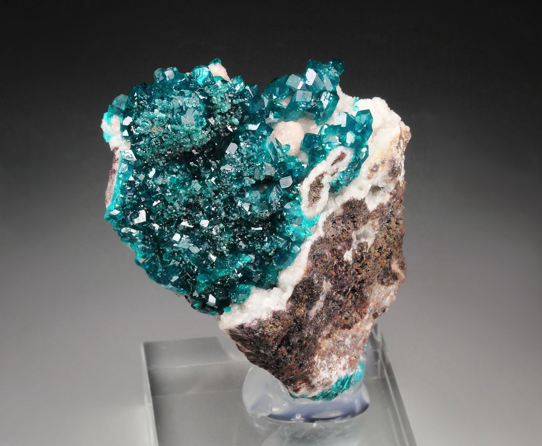 gemmy DIOPTASE bi-terminated, CALCITE