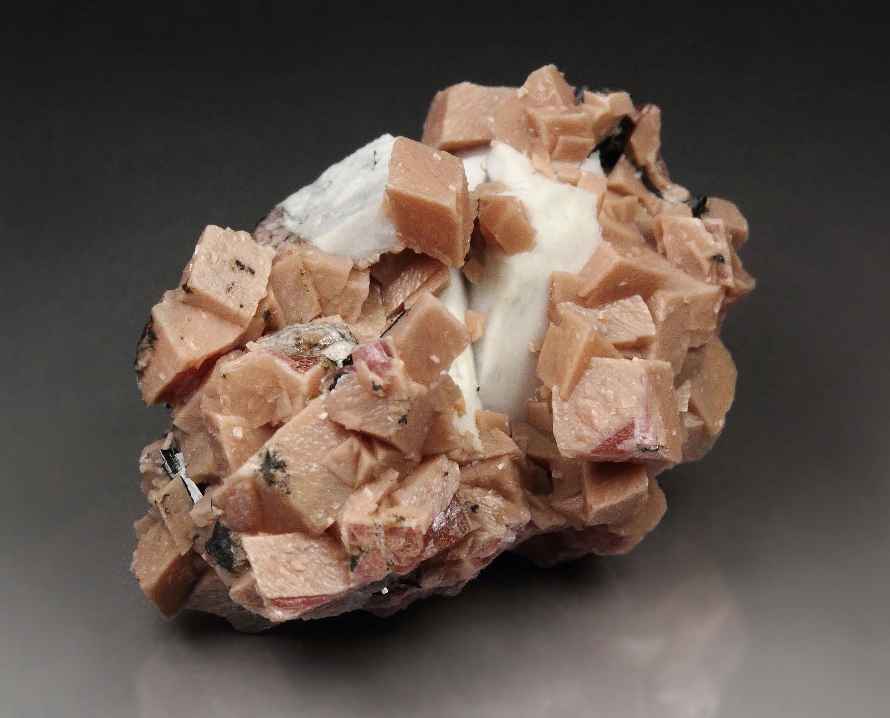 RHODOCHROSITE, AEGIRINE