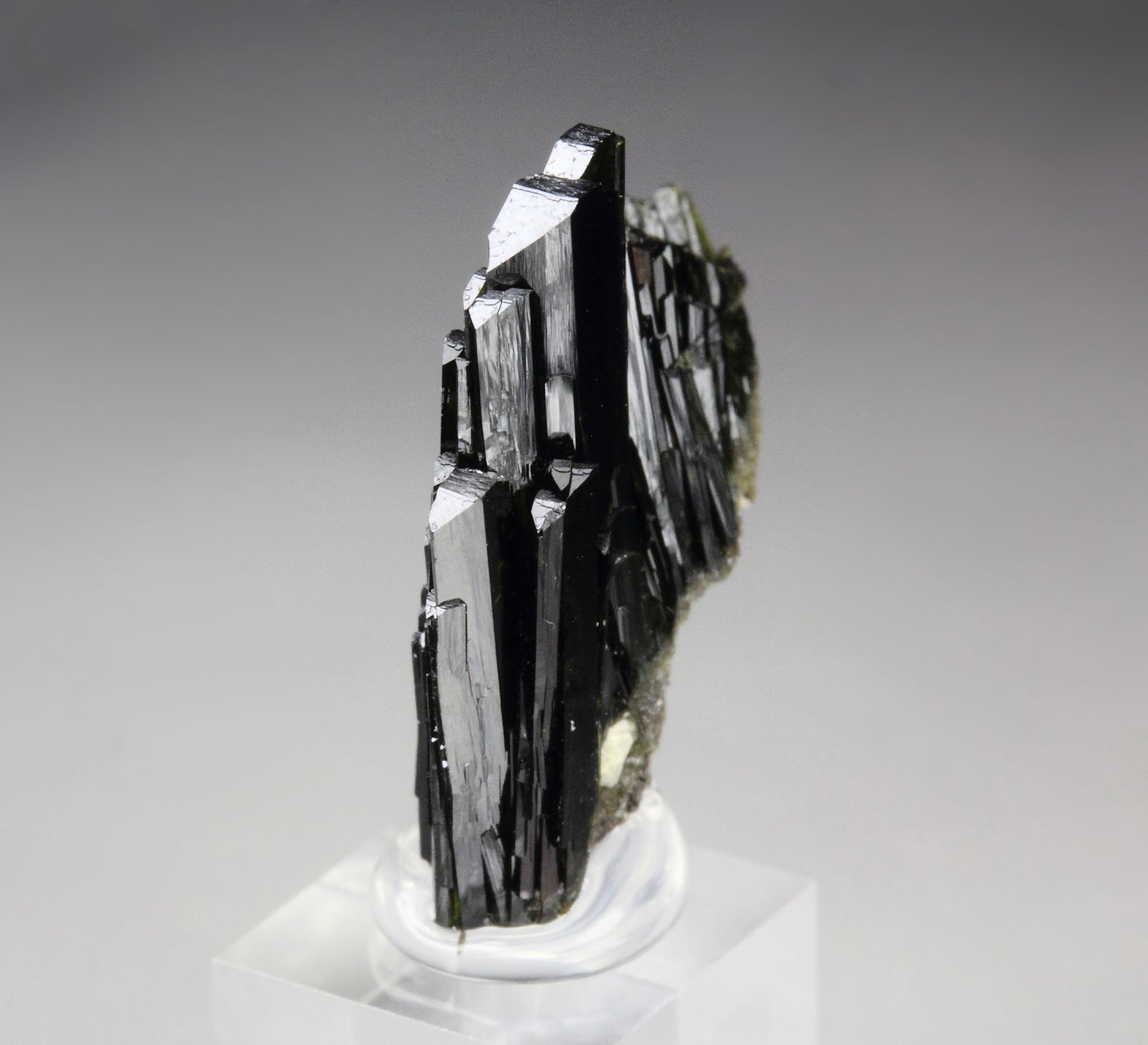 OLIVENITE