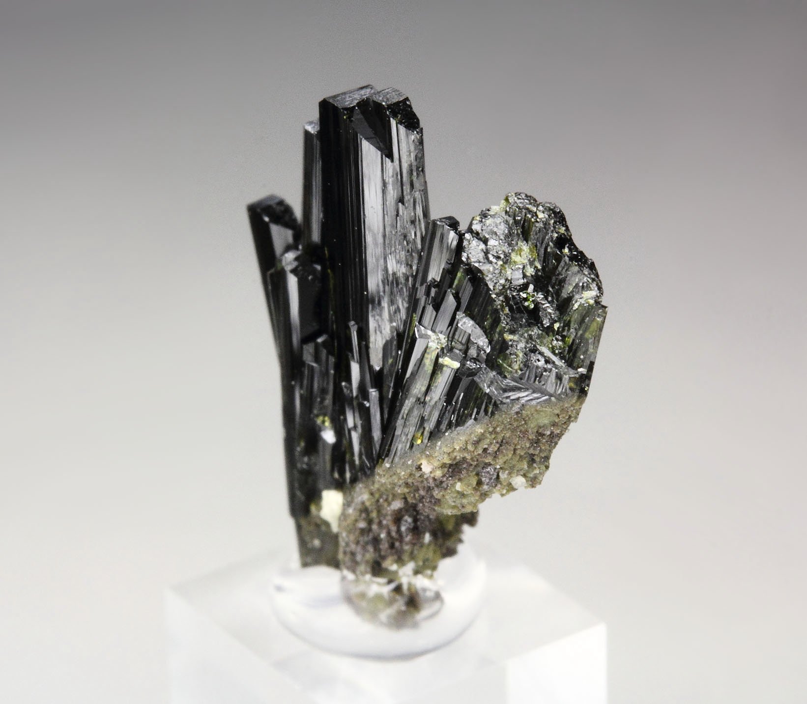 OLIVENITE