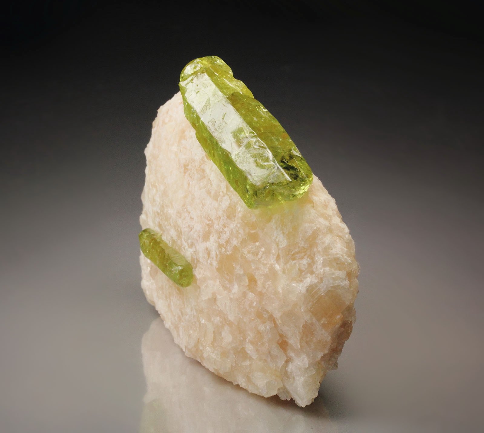 gem FLUORAPATITE bi-terminated