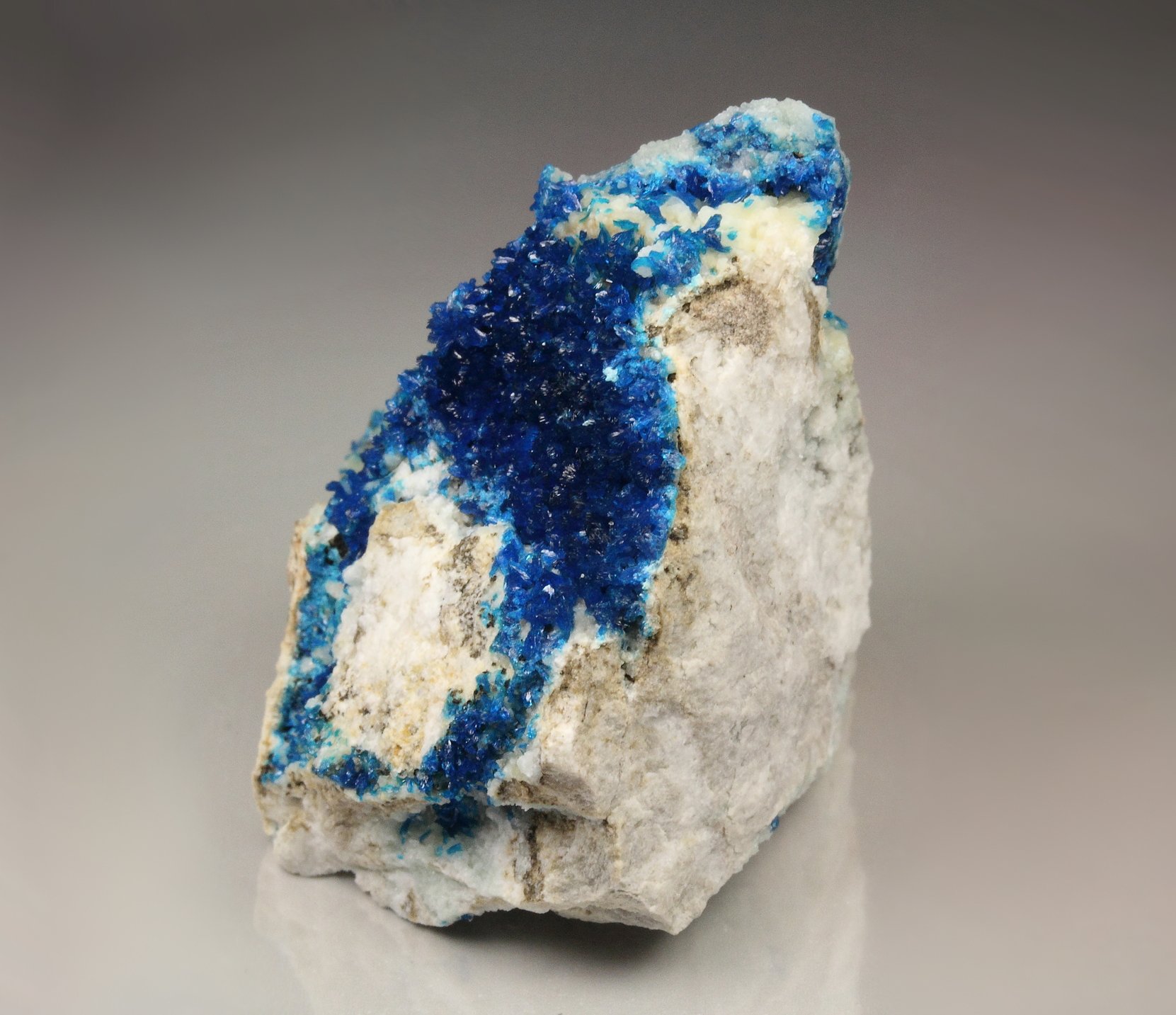 VESZELYITE