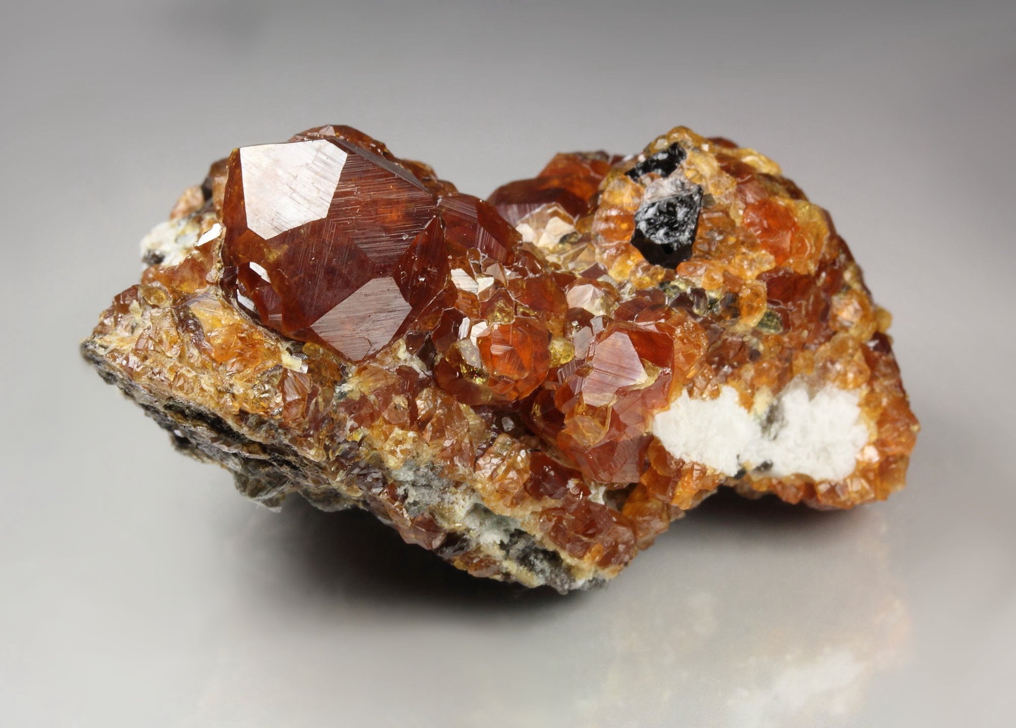 gem GARNET var. SPESSARTINE