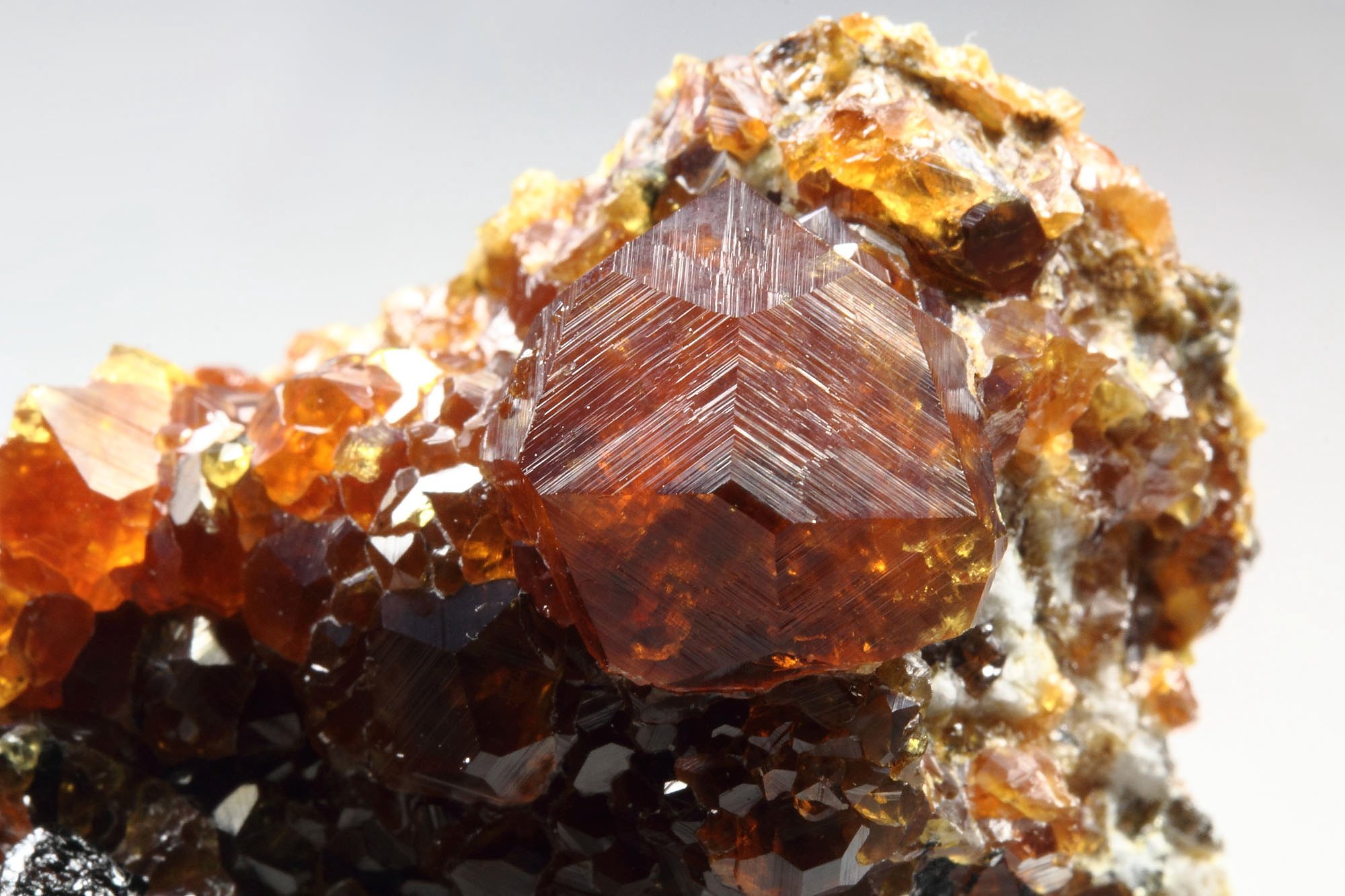 gem GARNET var. SPESSARTINE