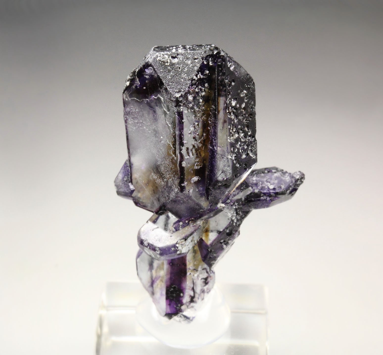 new find - FLUORITE - SPINEL LAW TWIN floater