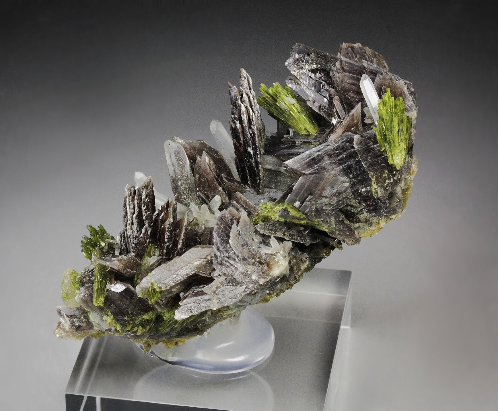 AXINITE-Fe, EPIDOTE, QUARTZ 