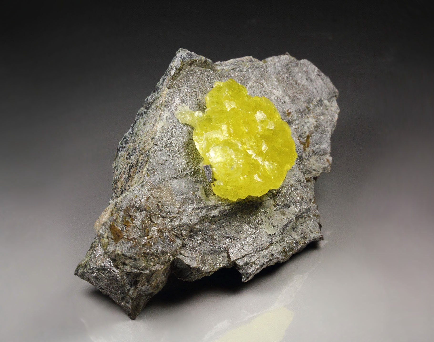 BRUCITE