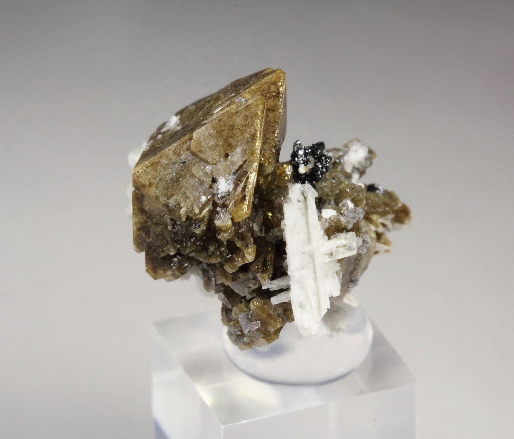 ZIRCON, BROOKITE